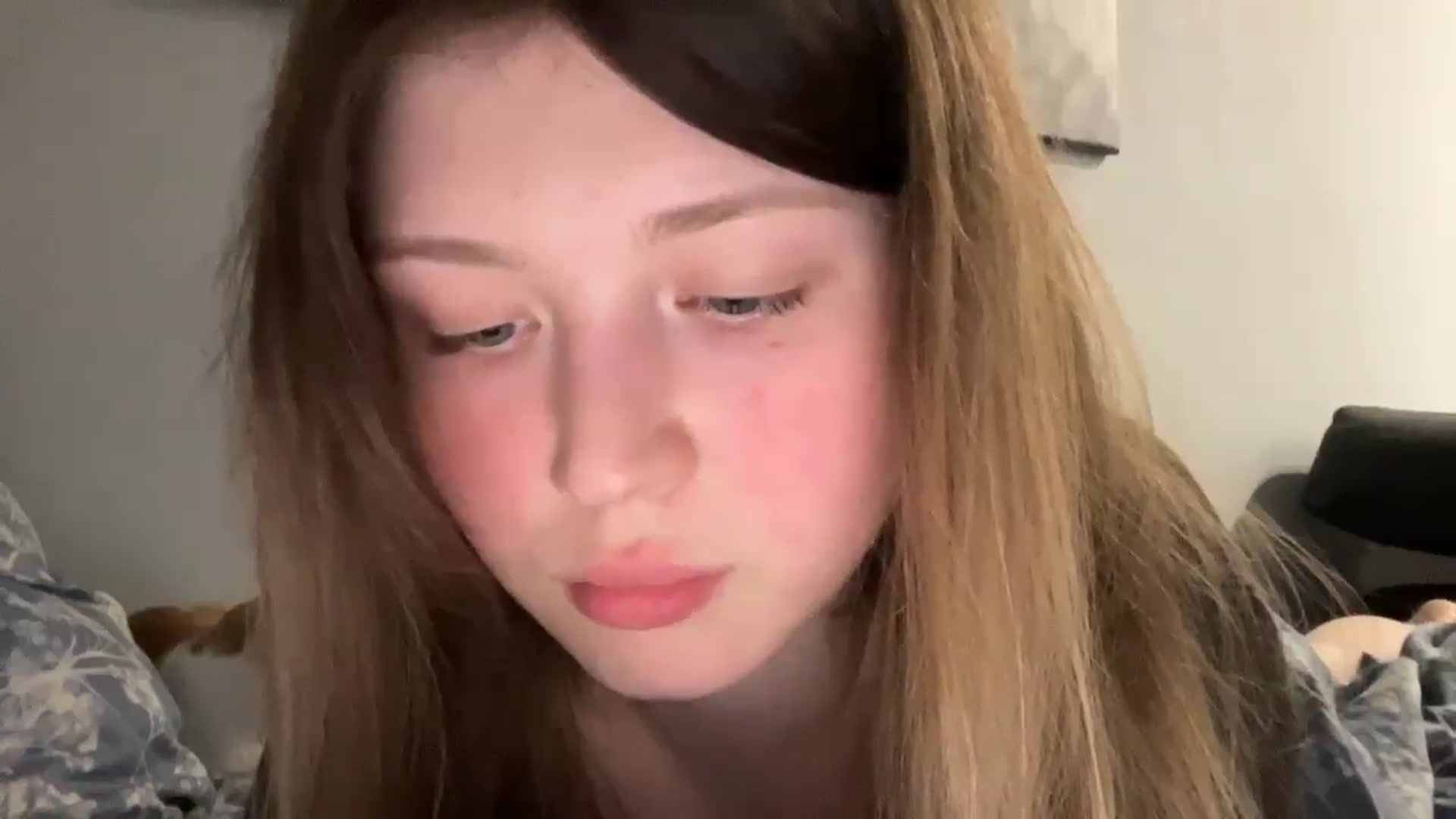 Gallery image thumbnail from Coconut_dream's myfreecams stream on, 05/18/2025, 24:33 image 13 of 20