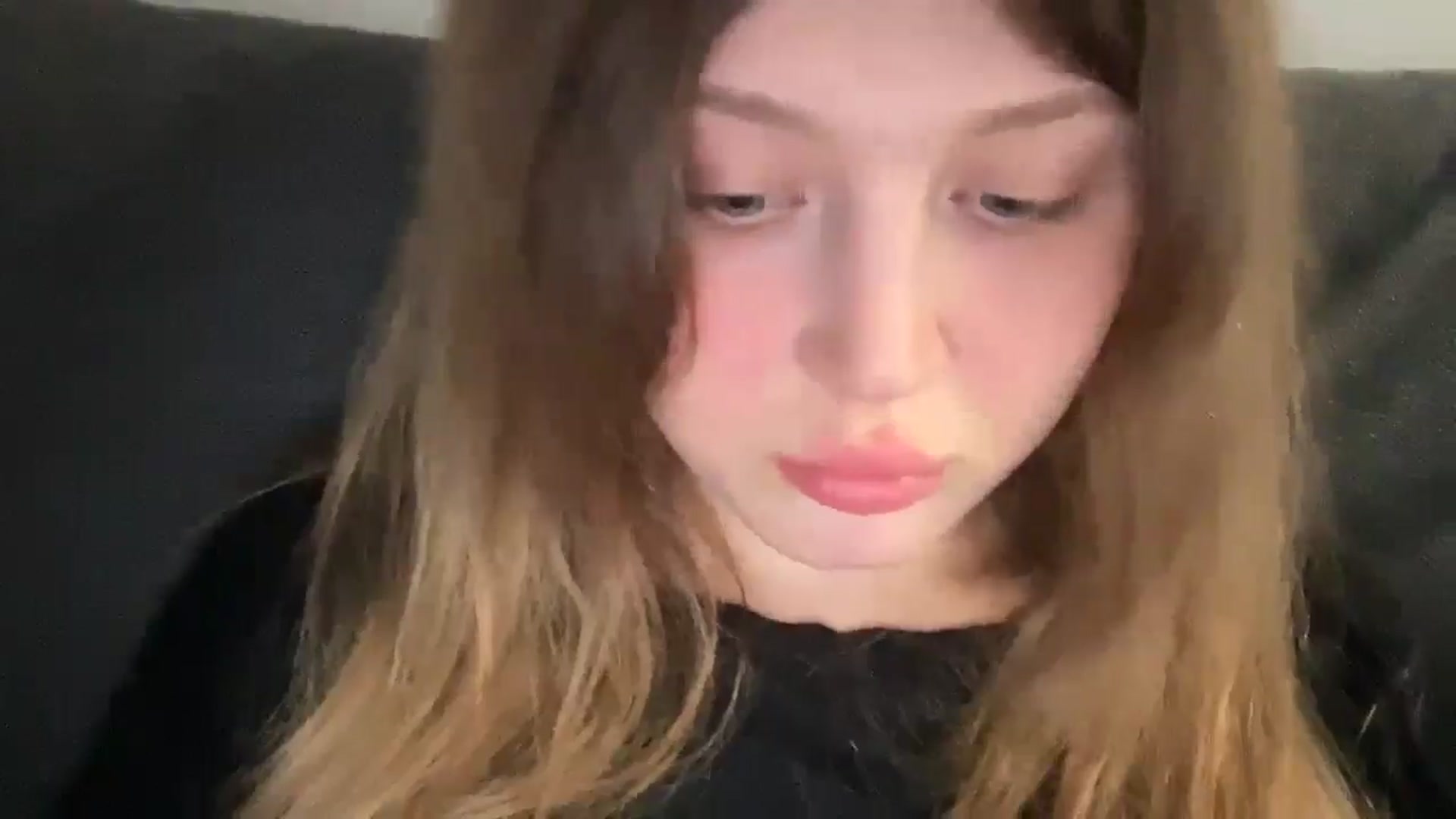 Gallery image thumbnail from Coconut_dream's myfreecams stream on, 05/19/2025, 21:01 image 12 of 20