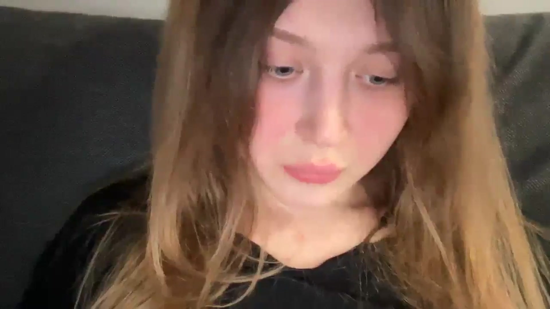 Gallery image thumbnail from Coconut_dream's myfreecams stream on, 05/19/2025, 21:01 image 14 of 20
