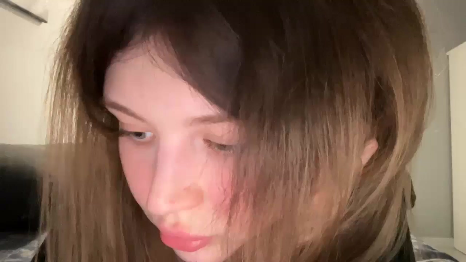 Gallery image thumbnail from Coconut_dream's myfreecams stream on, 05/19/2025, 22:32 image 8 of 20