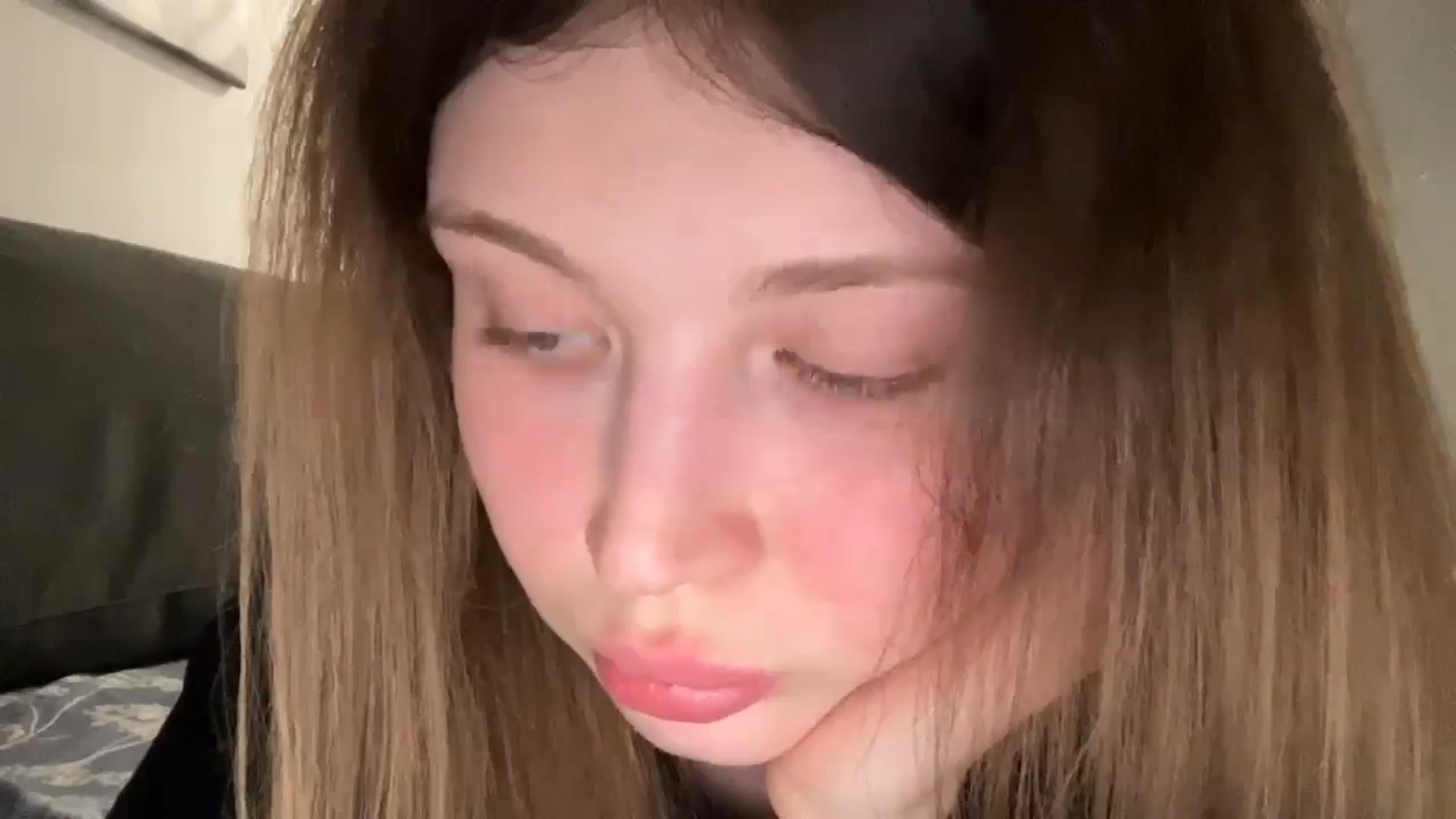 Gallery image thumbnail from Coconut_dream's myfreecams stream on, 05/19/2025, 22:32 image 3 of 20