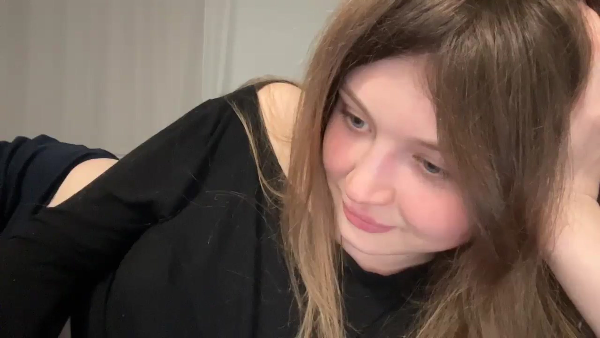 Gallery image thumbnail from Coconut_dream's myfreecams stream on, 05/19/2025, 23:06 image 11 of 20