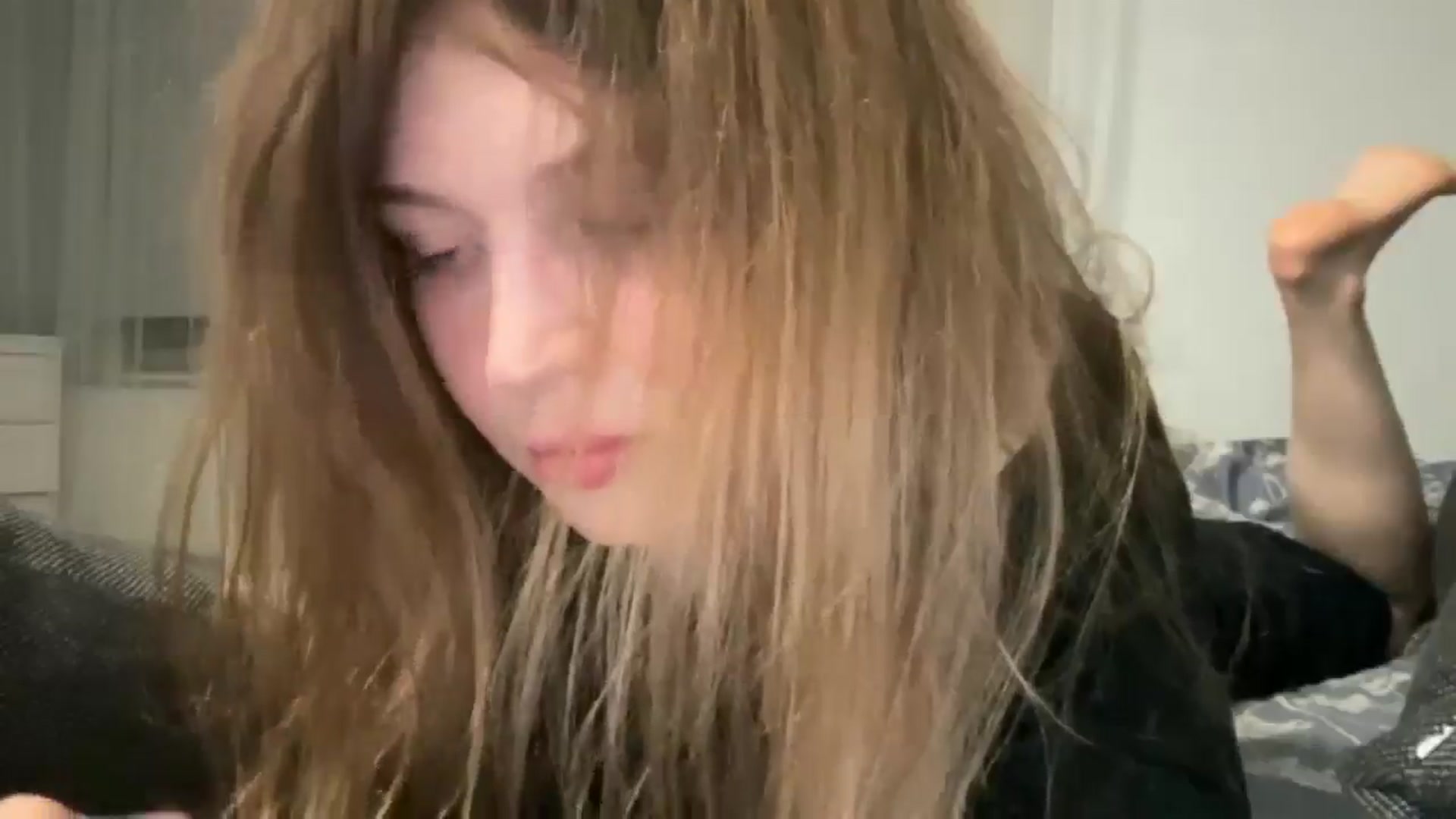 Gallery image thumbnail from Coconut_dream's myfreecams stream on, 05/19/2025, 23:06 image 20 of 20