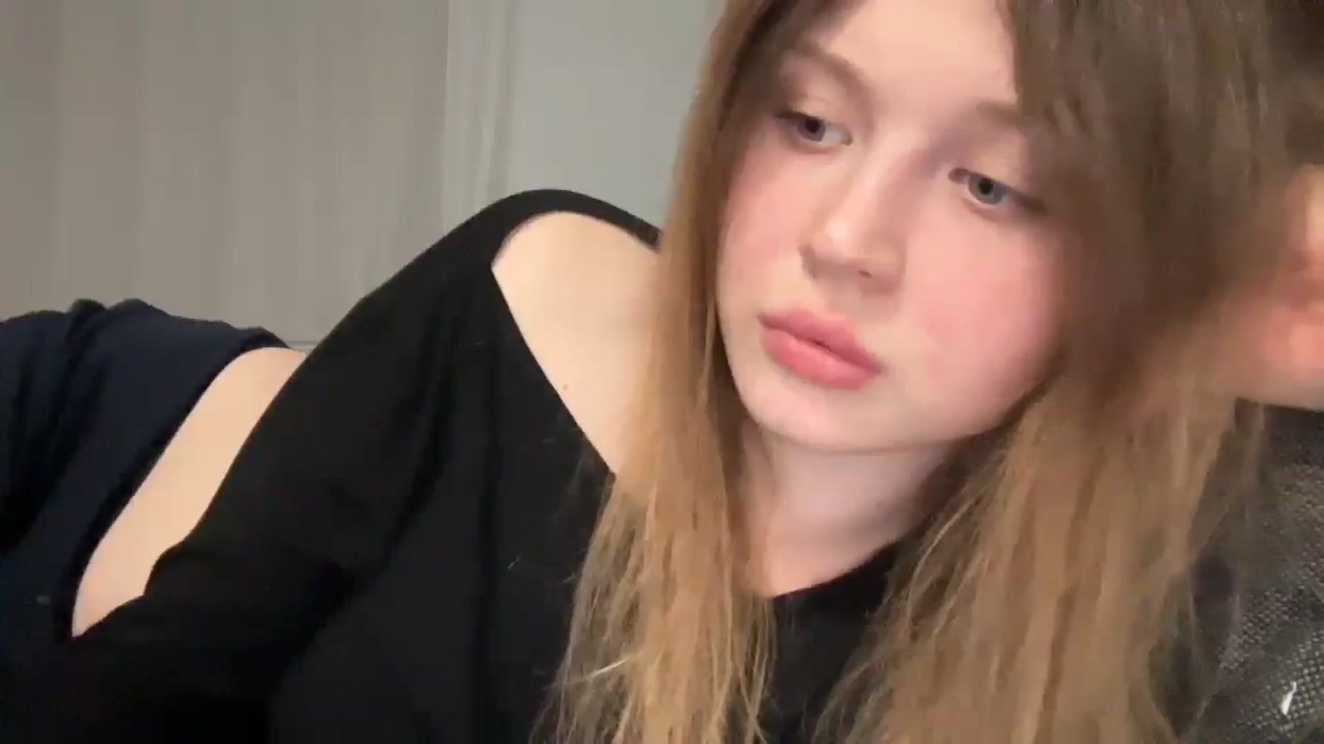 Gallery image thumbnail from Coconut_dream's myfreecams stream on, 05/19/2025, 23:06 image 7 of 20