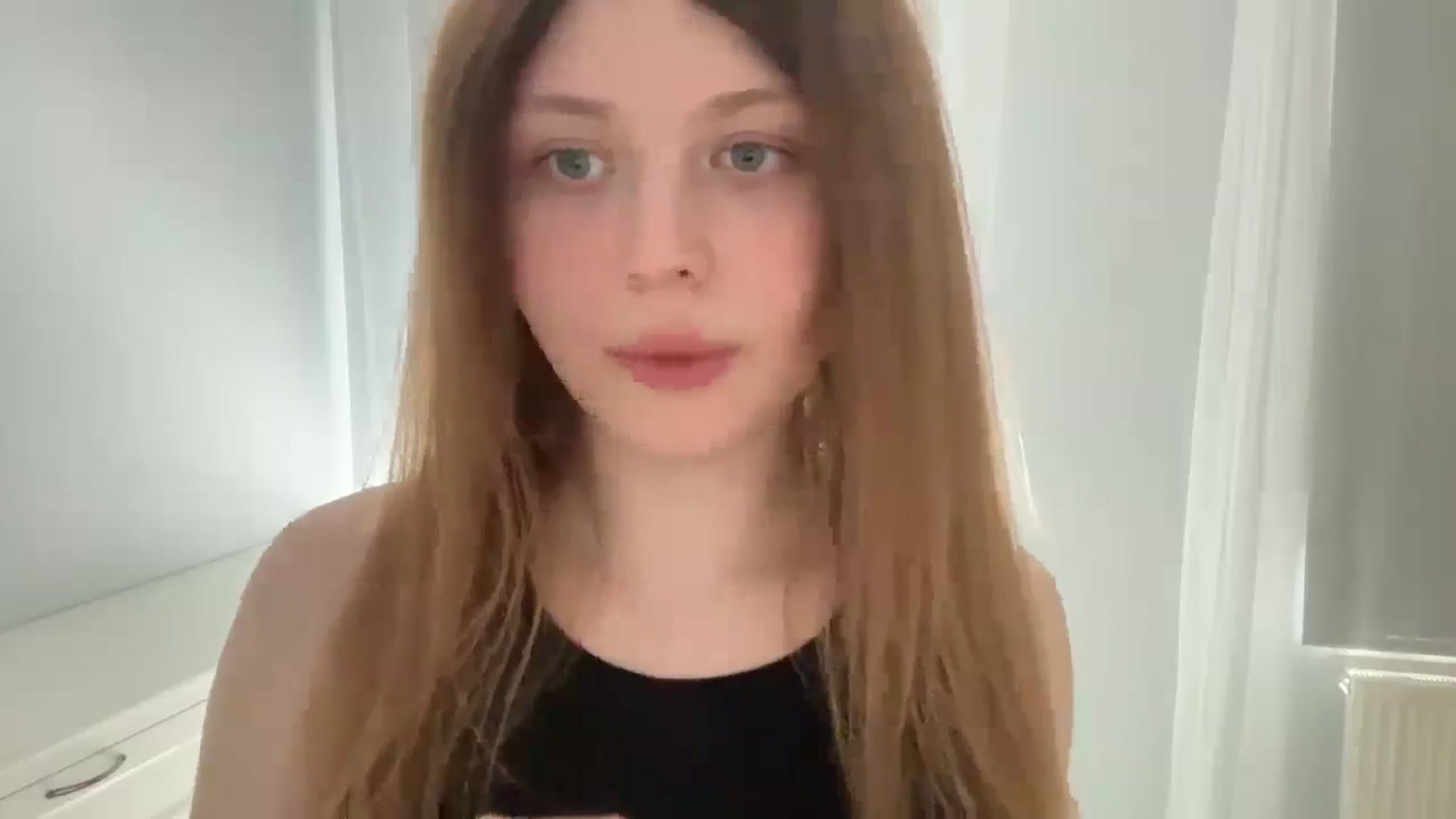 Gallery image thumbnail from Coconut_dream's myfreecams stream on, 05/20/2025, 11:35 image 11 of 20