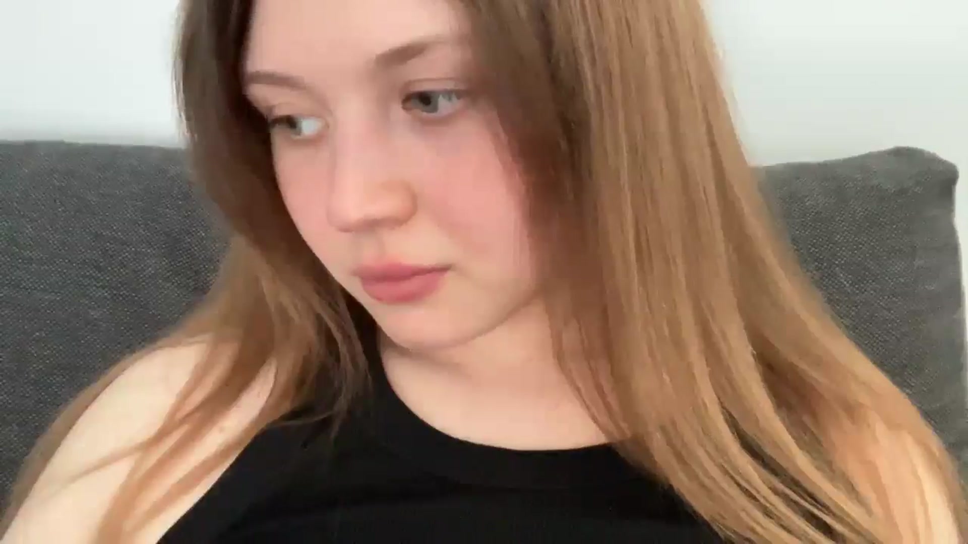 Gallery image thumbnail from Coconut_dream's myfreecams stream on, 05/20/2025, 11:35 image 4 of 20