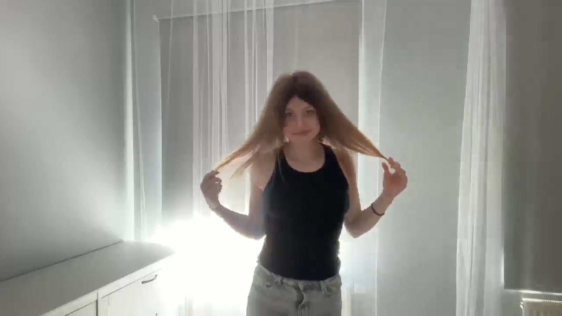 Gallery image thumbnail from Coconut_dream's myfreecams stream on, 05/20/2025, 11:35 image 8 of 20