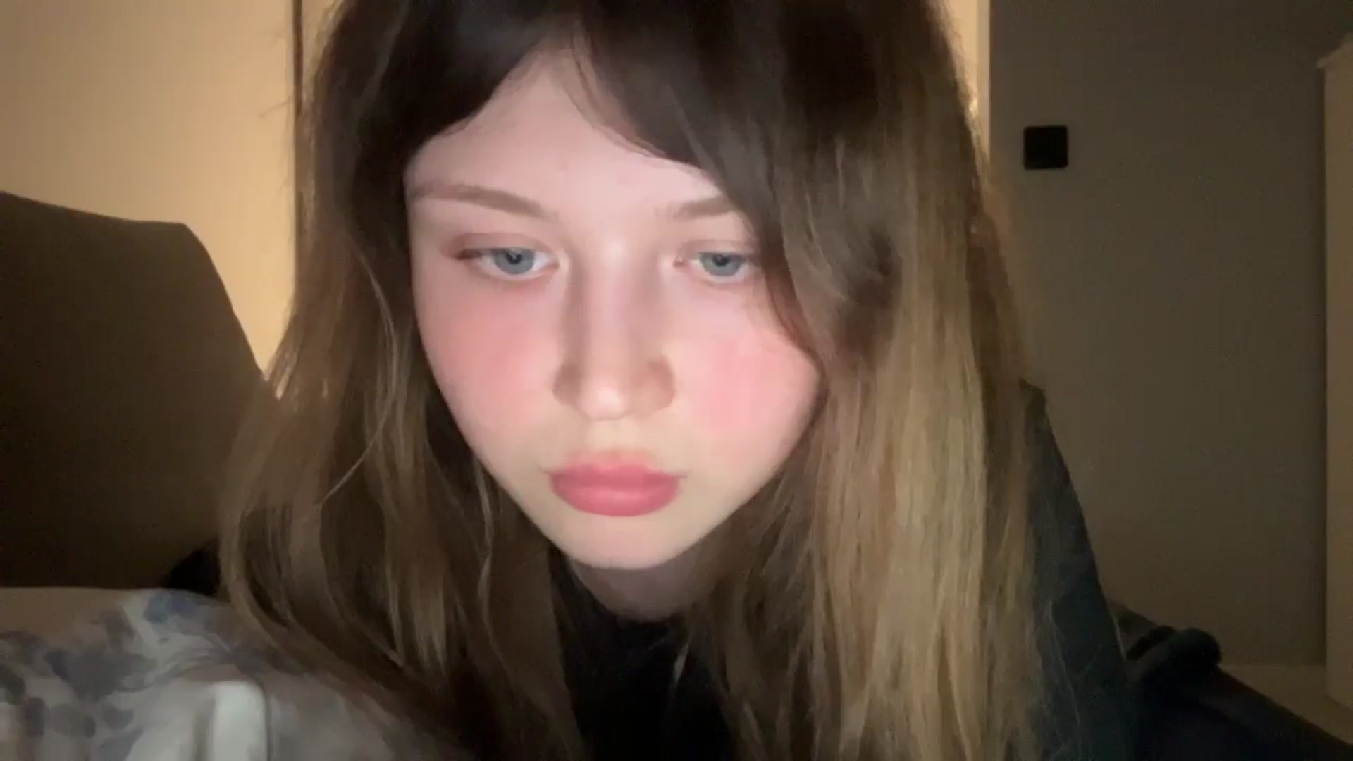 Gallery image thumbnail from Coconut_dream's myfreecams stream on, 05/20/2025, 21:19 image 6 of 20