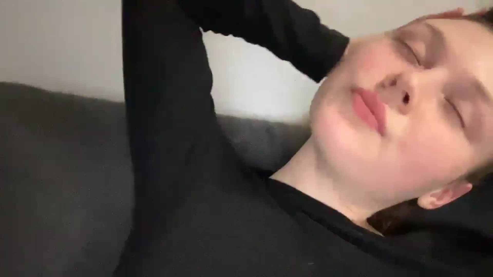 Gallery image thumbnail from Coconut_dream's myfreecams stream on, 05/21/2025, 22:13 image 8 of 20