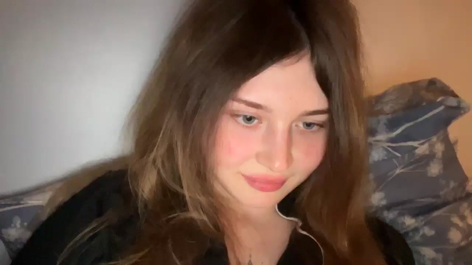 Gallery image thumbnail from Coconut_dream's myfreecams stream on, 05/26/2025, 24:02 image 2 of 20