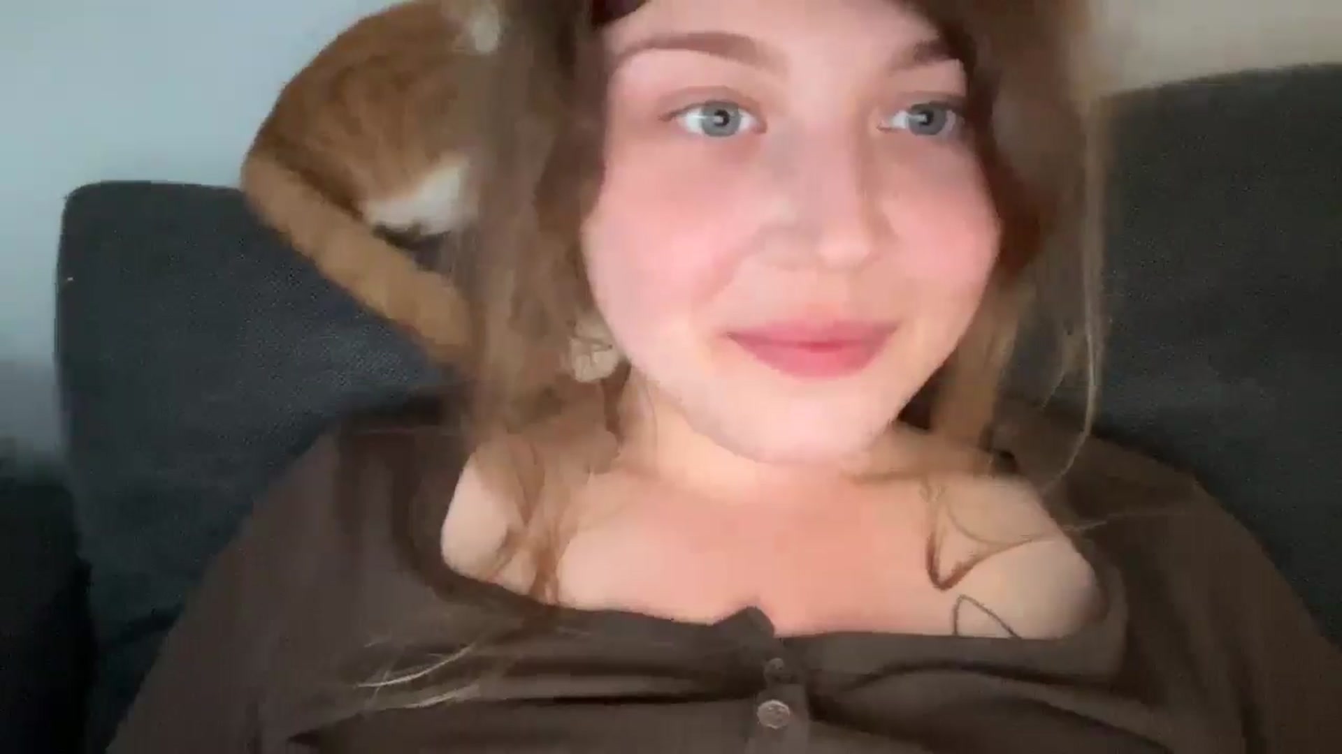 Gallery image thumbnail from Coconut_dream's myfreecams stream on, 06/02/2025, 15:21 image 8 of 20