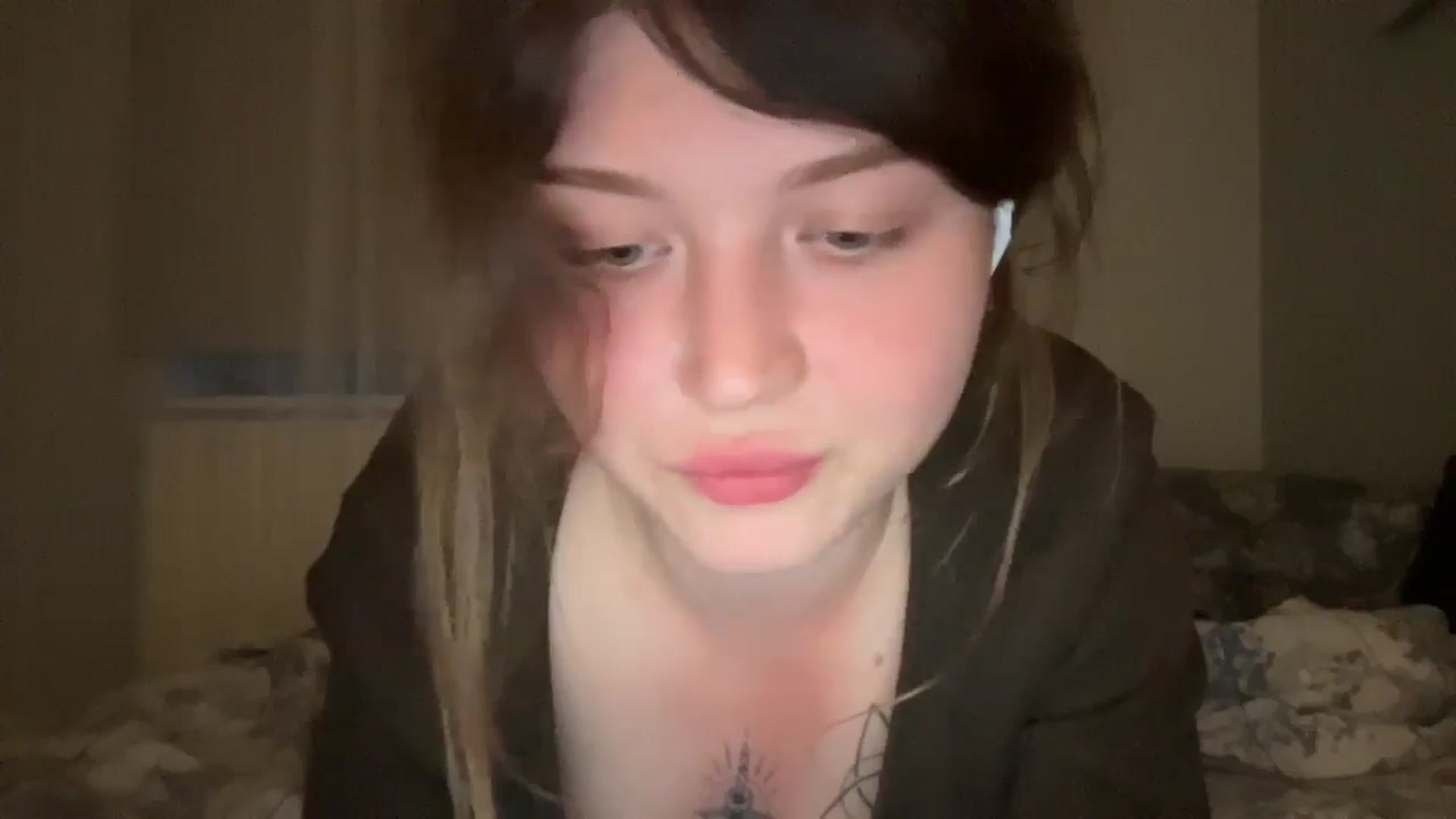 Gallery image thumbnail from Coconut_dream's myfreecams stream on, 06/02/2025, 20:50 image 17 of 20