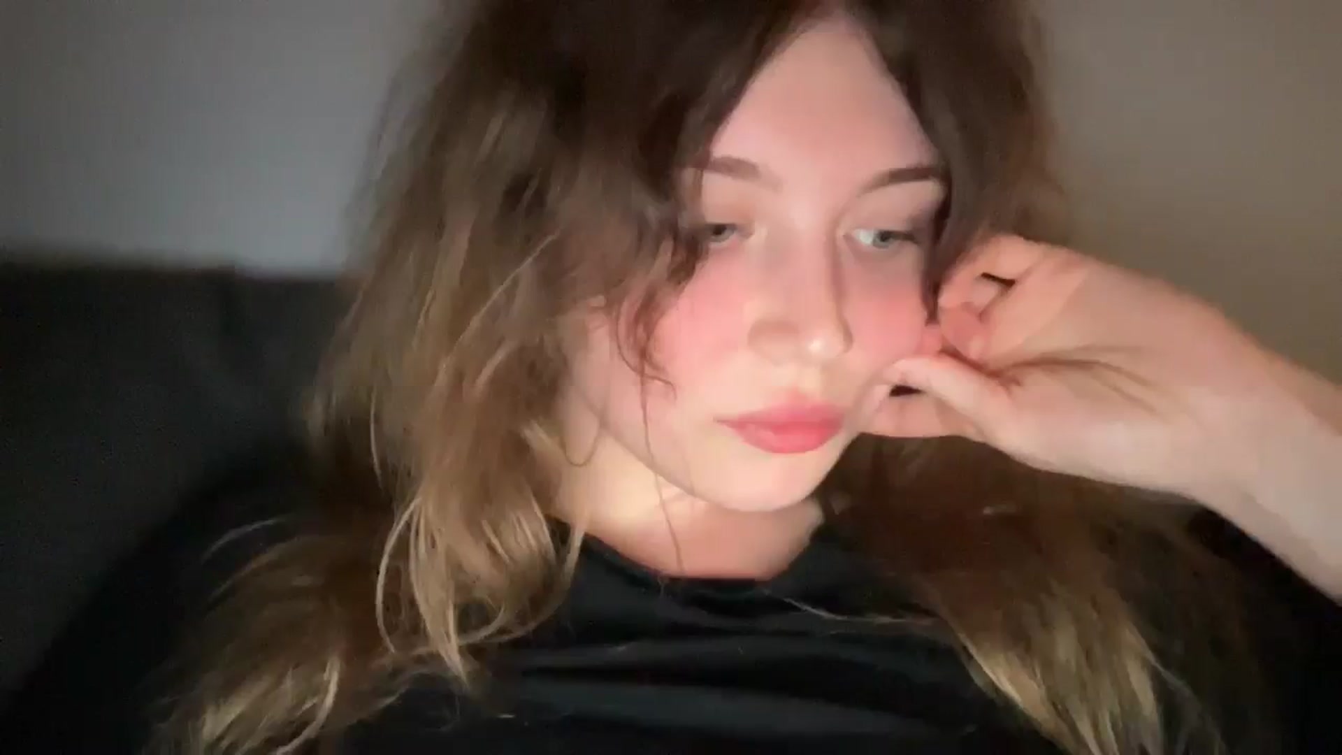Gallery image thumbnail from Coconut_dream's myfreecams stream on, 06/03/2025, 20:34 image 9 of 20