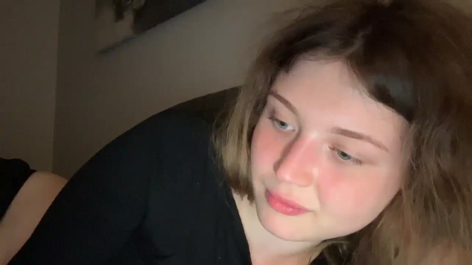 Gallery image thumbnail from Coconut_dream's myfreecams stream on, 06/03/2025, 23:04 image 9 of 20