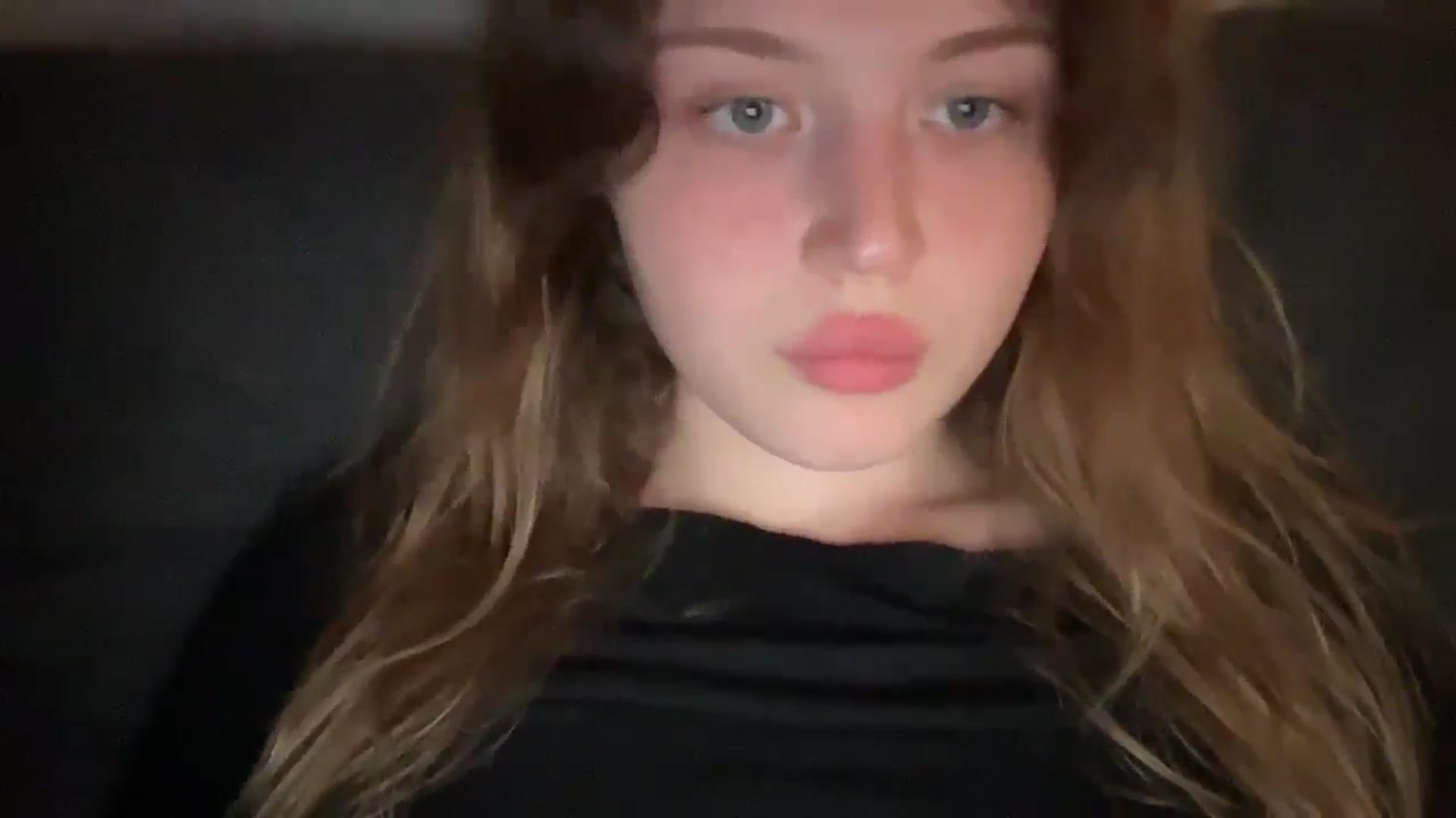 Gallery image thumbnail from Coconut_dream's myfreecams stream on, 06/10/2025, 20:00 image 12 of 20