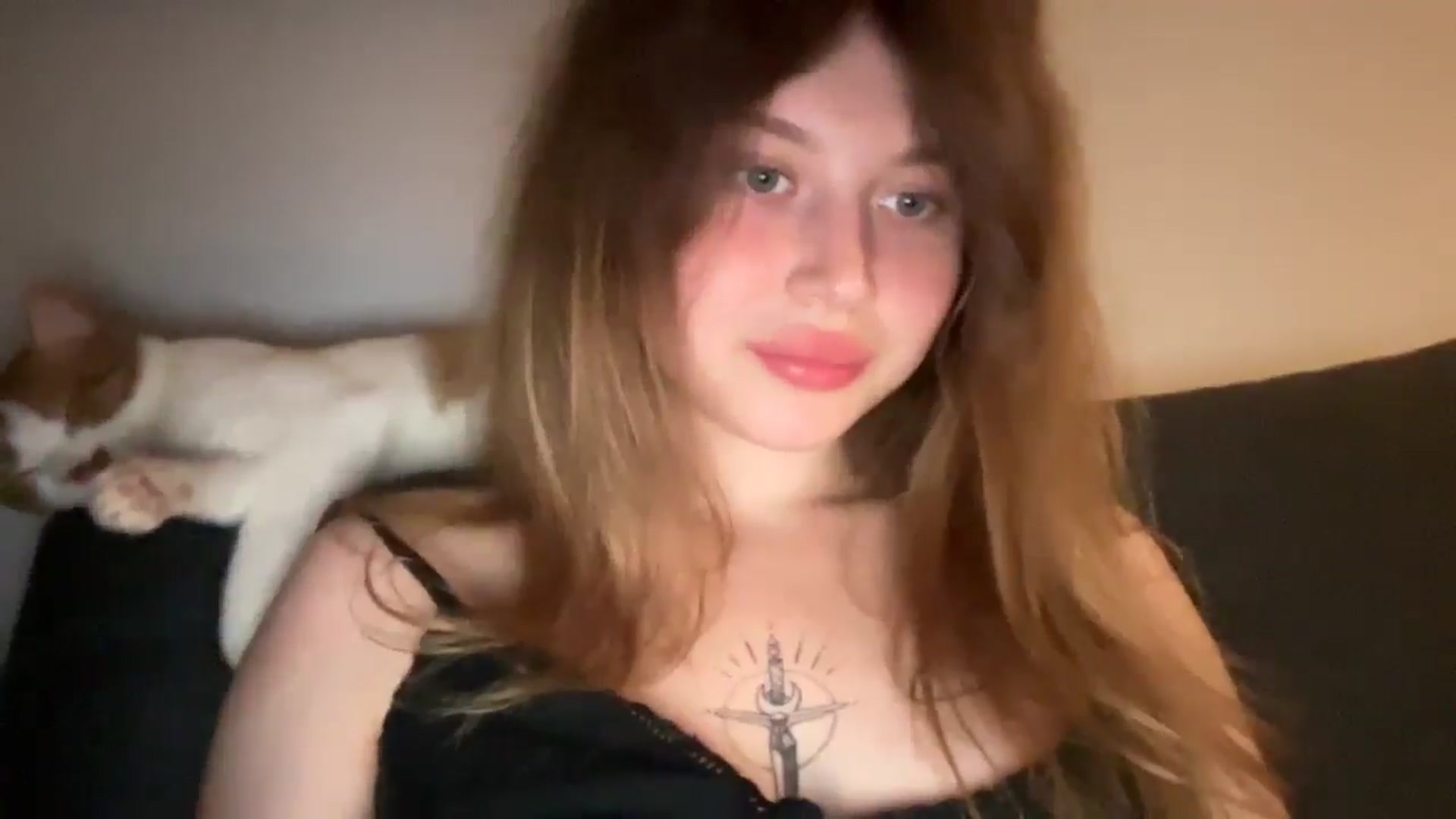 Gallery image thumbnail from Coconut_dream's myfreecams stream on, 06/11/2025, 23:49 image 9 of 20