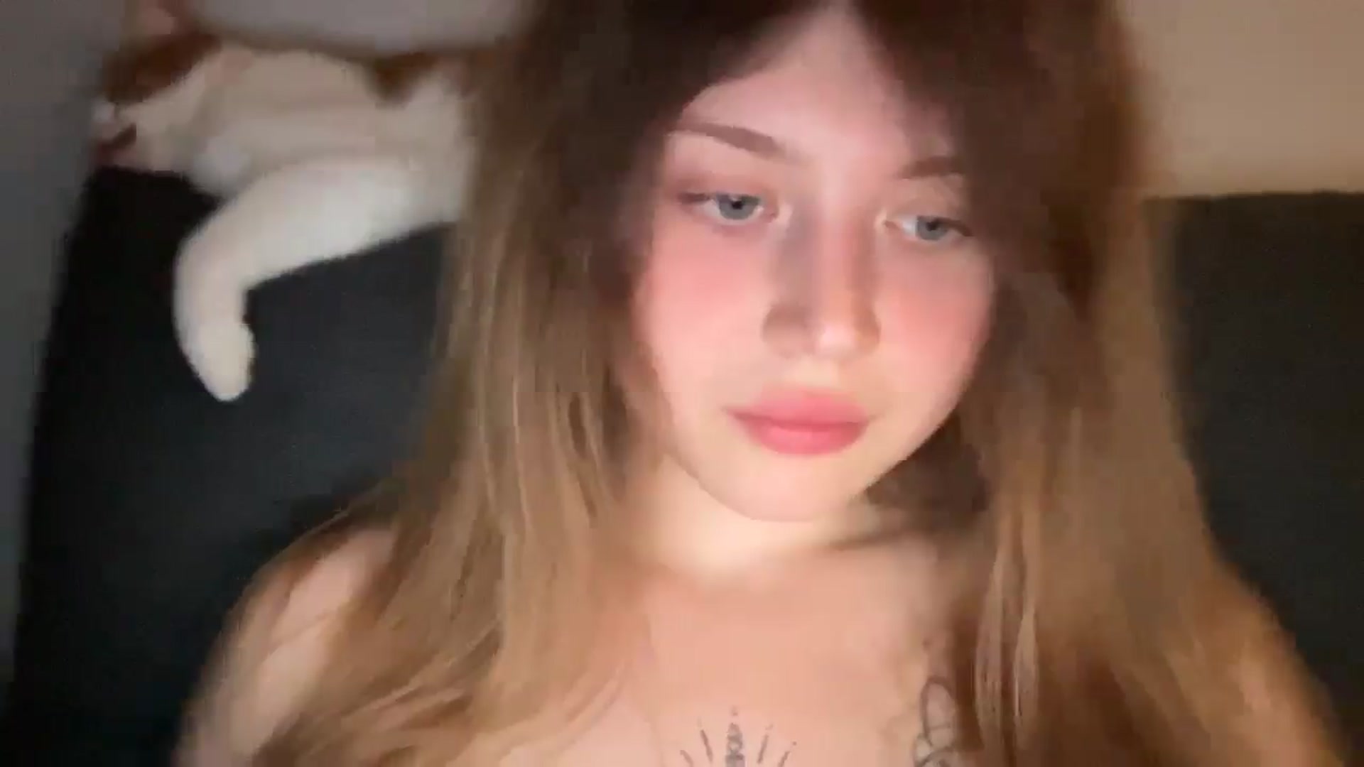 Gallery image thumbnail from Coconut_dream's myfreecams stream on, 06/11/2025, 23:49 image 2 of 20