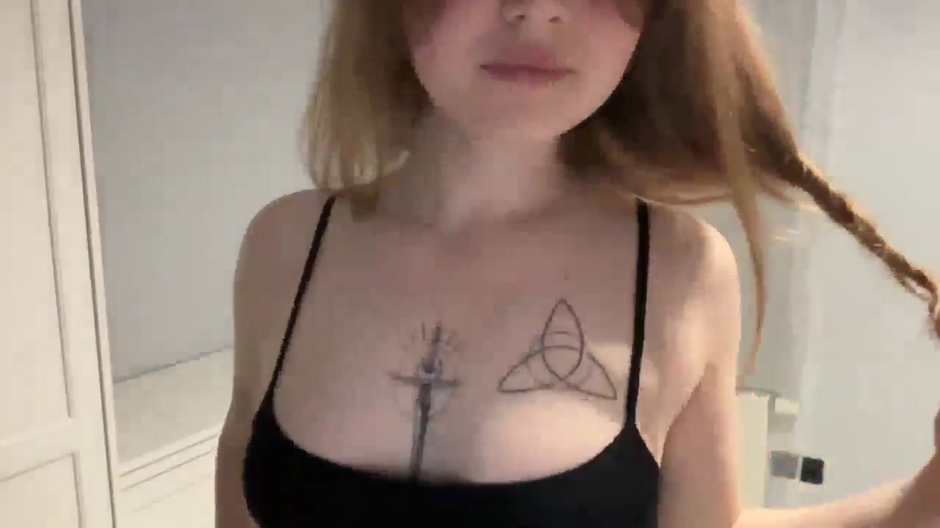 Gallery image thumbnail from Coconut_dream's myfreecams stream on, 06/14/2025, 24:22 image 9 of 20
