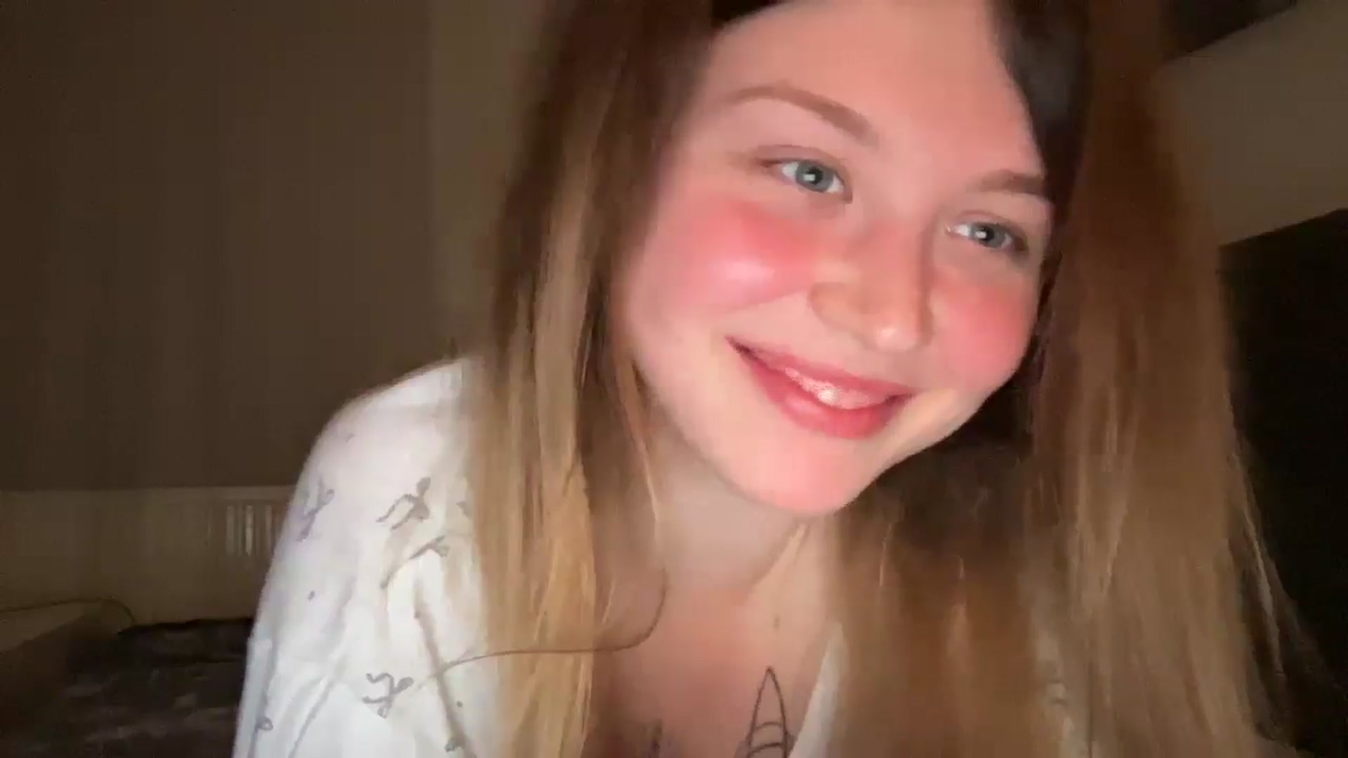 Gallery image thumbnail from Coconut_dream's myfreecams stream on, 06/15/2025, 22:45 image 19 of 20