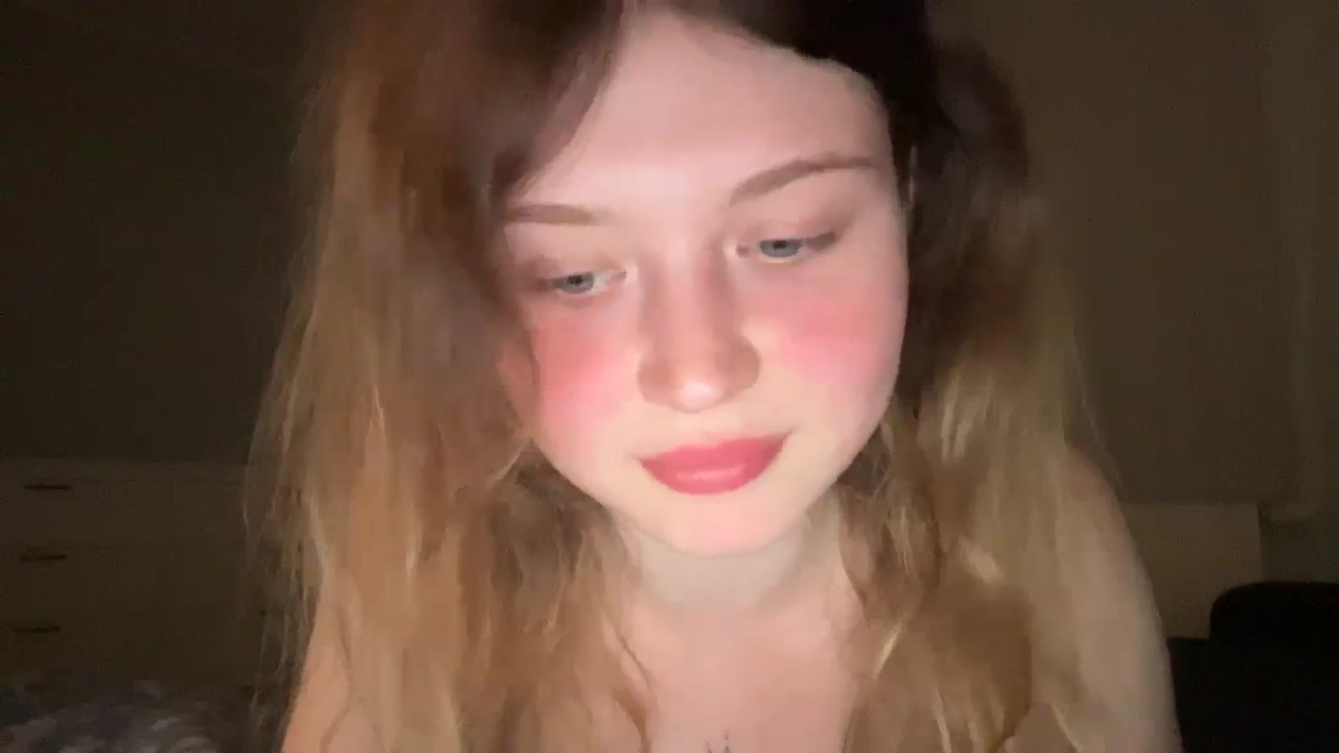 Gallery image thumbnail from Coconut_dream's myfreecams stream on, 06/21/2025, 22:29 image 3 of 20