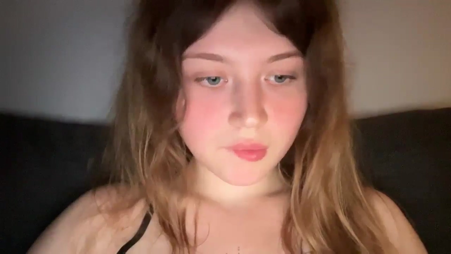 Gallery image thumbnail from Coconut_dream's myfreecams stream on, 06/21/2025, 22:29 image 19 of 20