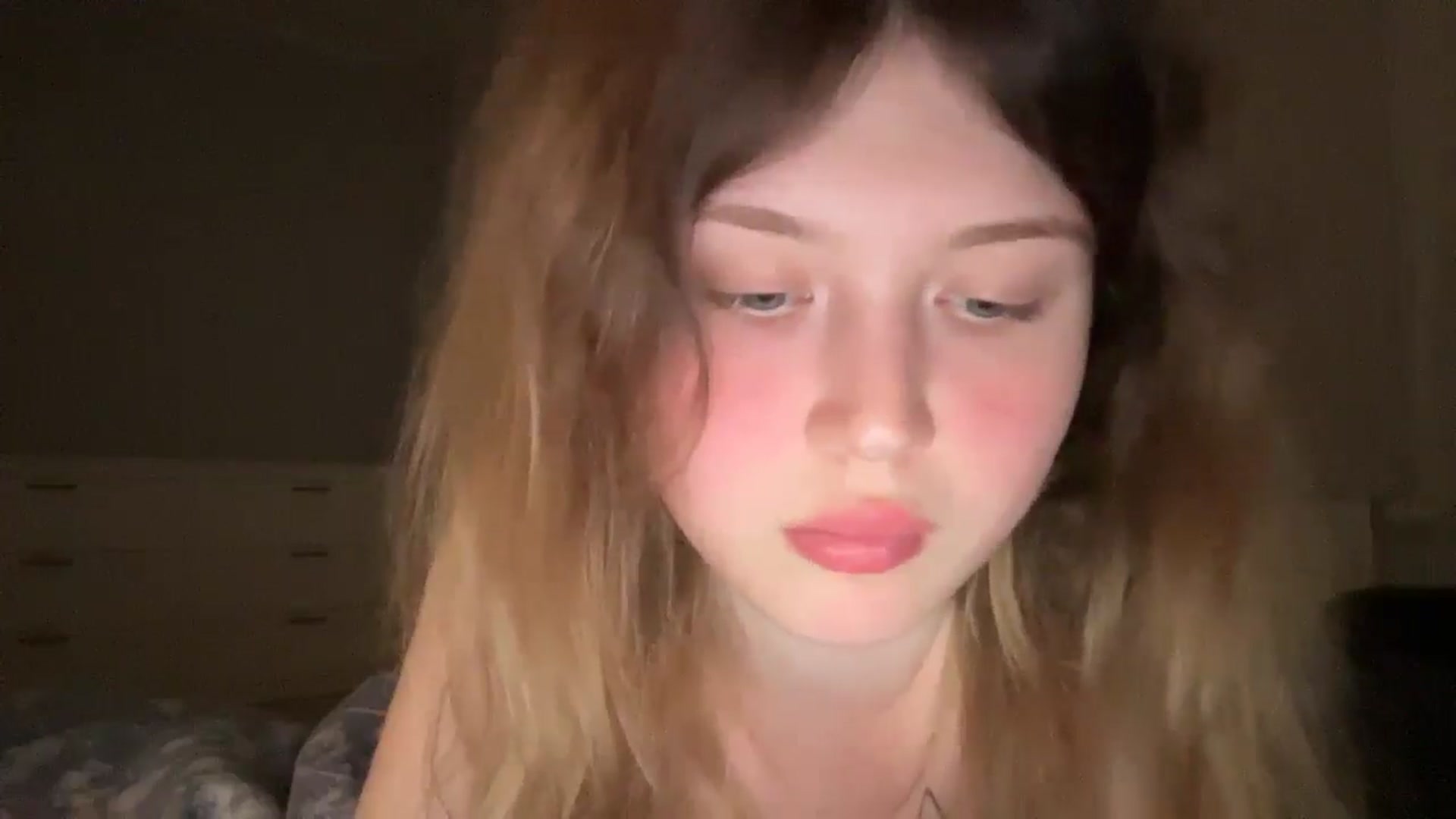 Gallery image thumbnail from Coconut_dream's myfreecams stream on, 06/21/2025, 22:29 image 9 of 20