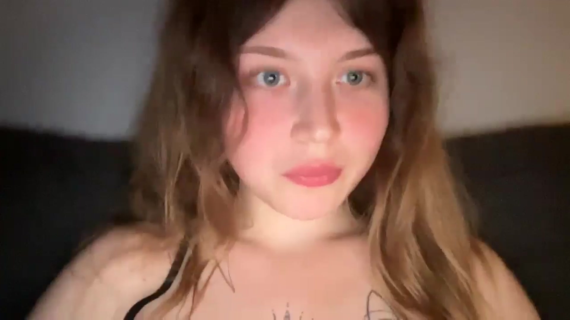 Gallery image thumbnail from Coconut_dream's myfreecams stream on, 06/21/2025, 23:06 image 6 of 20