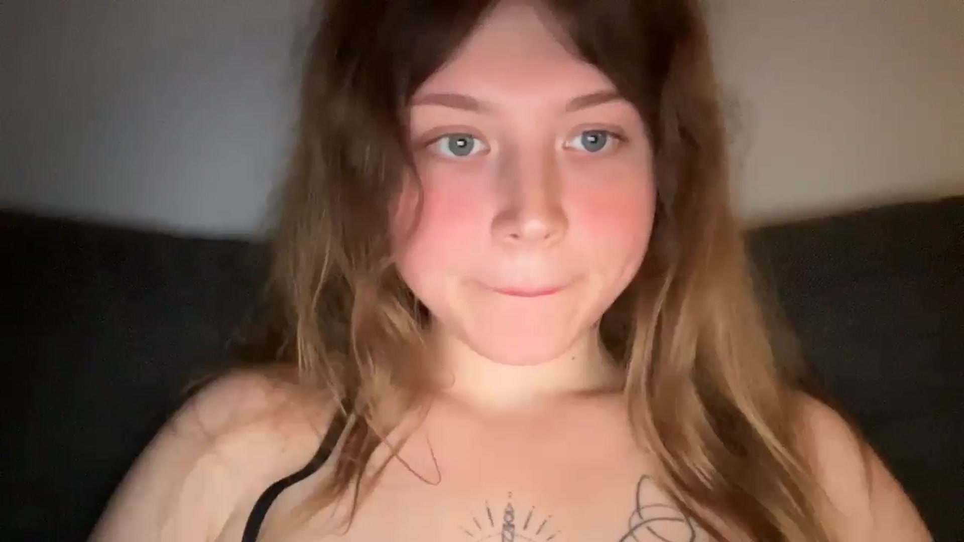 Gallery image thumbnail from Coconut_dream's myfreecams stream on, 06/21/2025, 23:06 image 10 of 20