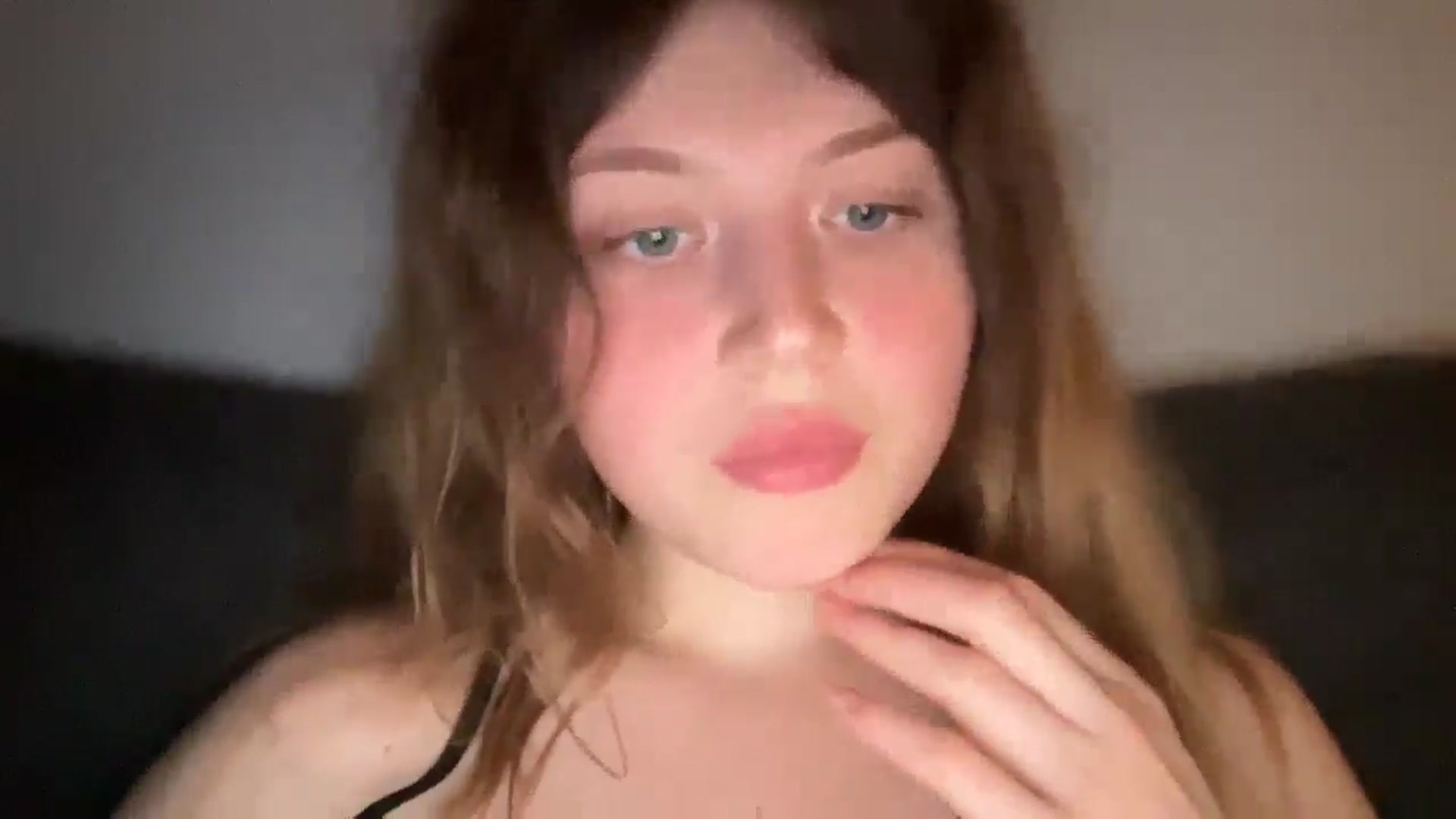 Gallery image thumbnail from Coconut_dream's myfreecams stream on, 06/21/2025, 23:06 image 7 of 20