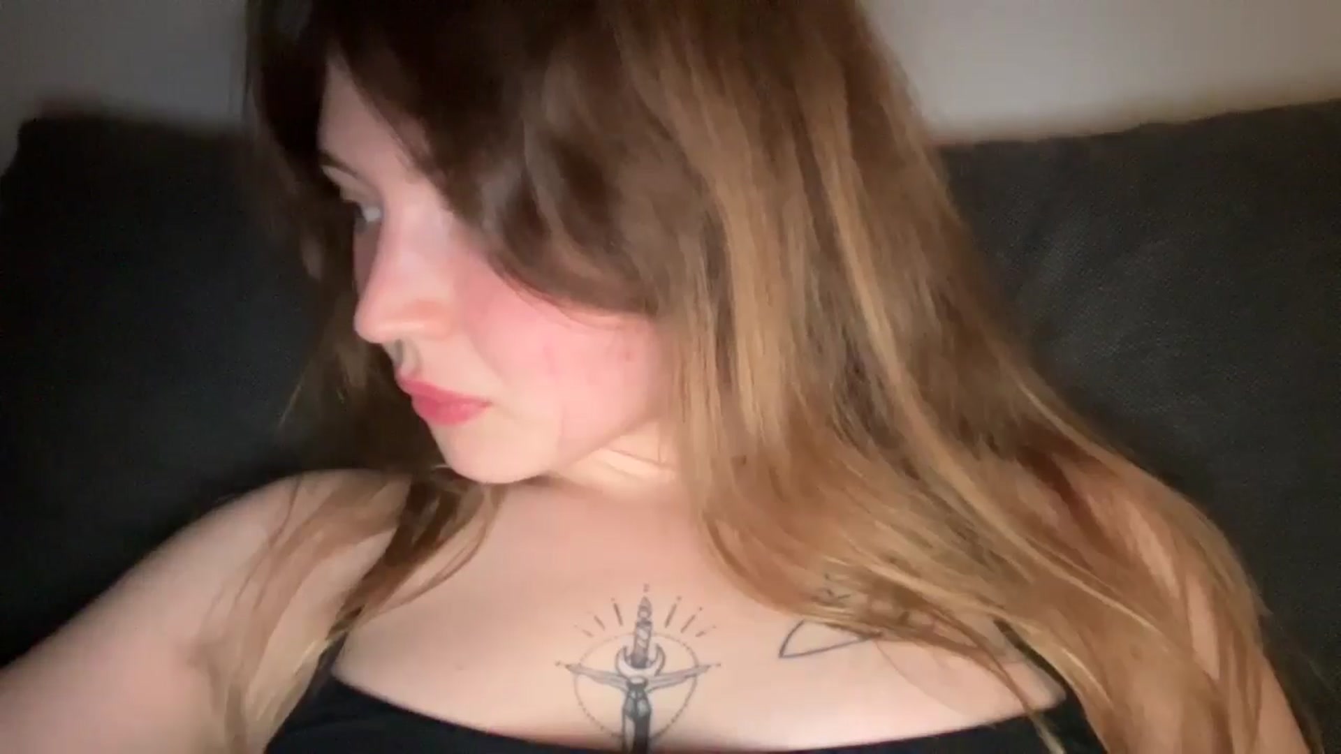 Gallery image thumbnail from Coconut_dream's myfreecams stream on, 06/22/2025, 24:03 image 2 of 20