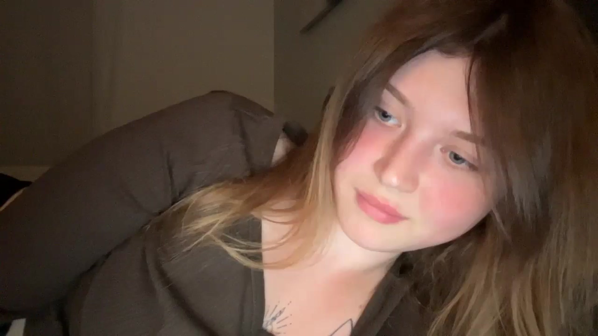 Gallery image thumbnail from Coconut_dream's myfreecams stream on, 06/22/2025, 23:49 image 2 of 20