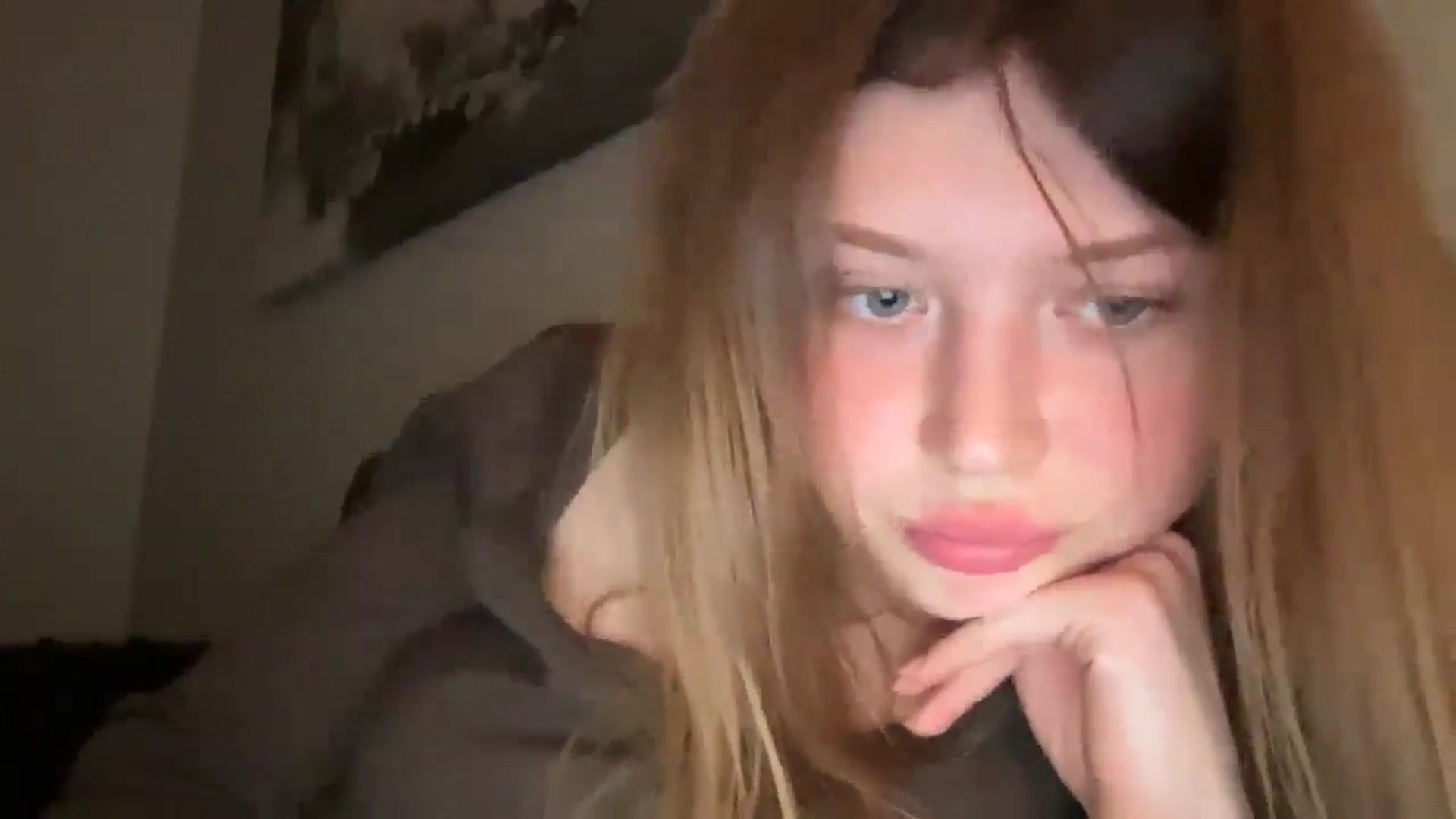 Gallery image thumbnail from Coconut_dream's myfreecams stream on, 06/22/2025, 23:49 image 15 of 20