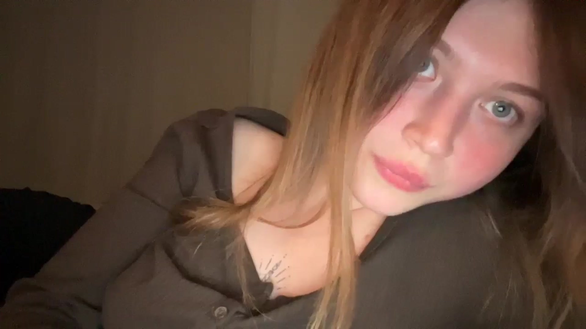 Gallery image thumbnail from Coconut_dream's myfreecams stream on, 06/22/2025, 23:49 image 4 of 20