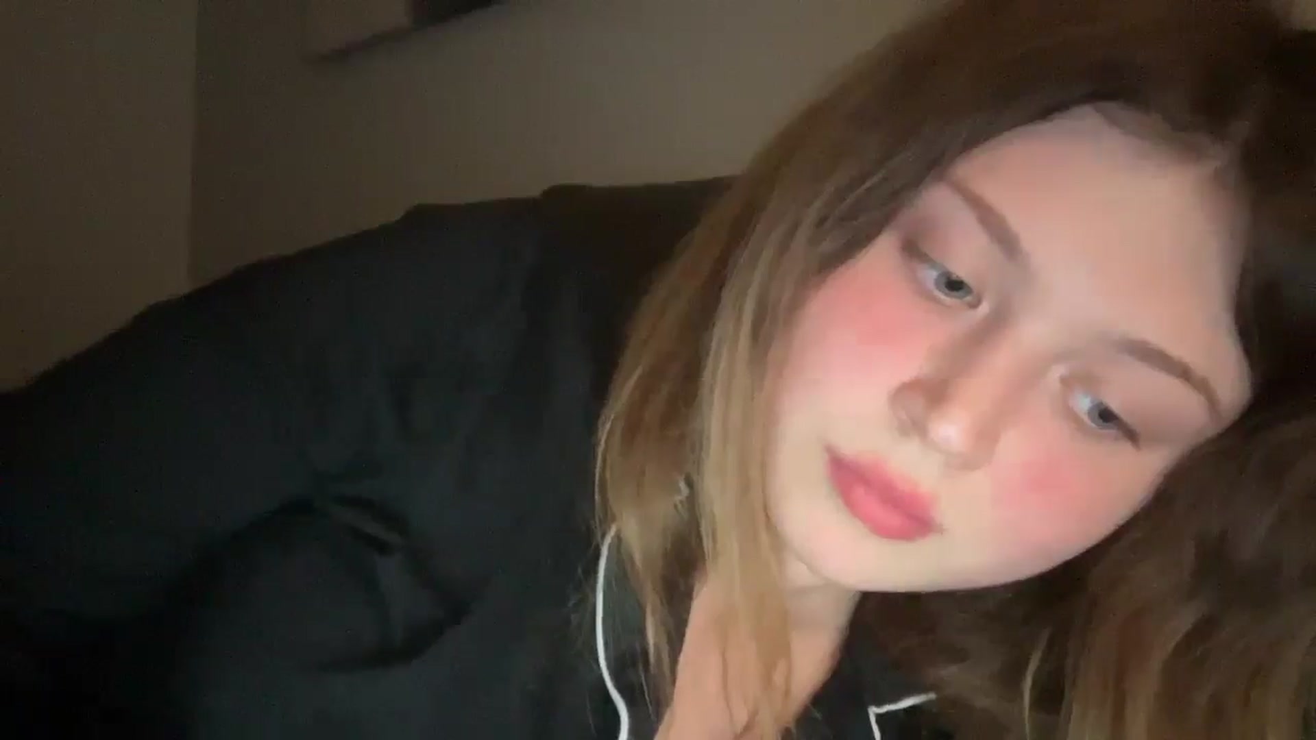 Gallery image thumbnail from Coconut_dream's myfreecams stream on, 06/23/2025, 21:31 image 11 of 20