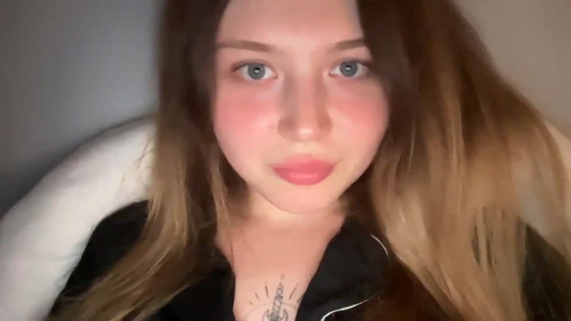 Gallery image thumbnail from Coconut_dream's myfreecams stream on, 07/19/2025, 20:04 image 4 of 20
