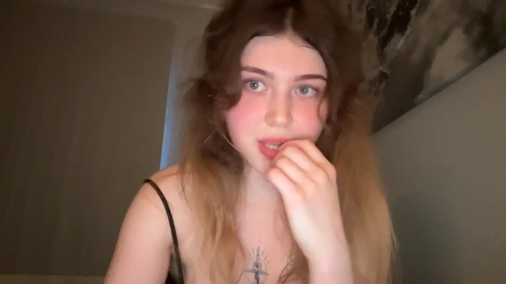 Gallery image thumbnail from Coconut_dream's myfreecams stream on, 07/22/2025, 19:38 image 10 of 20