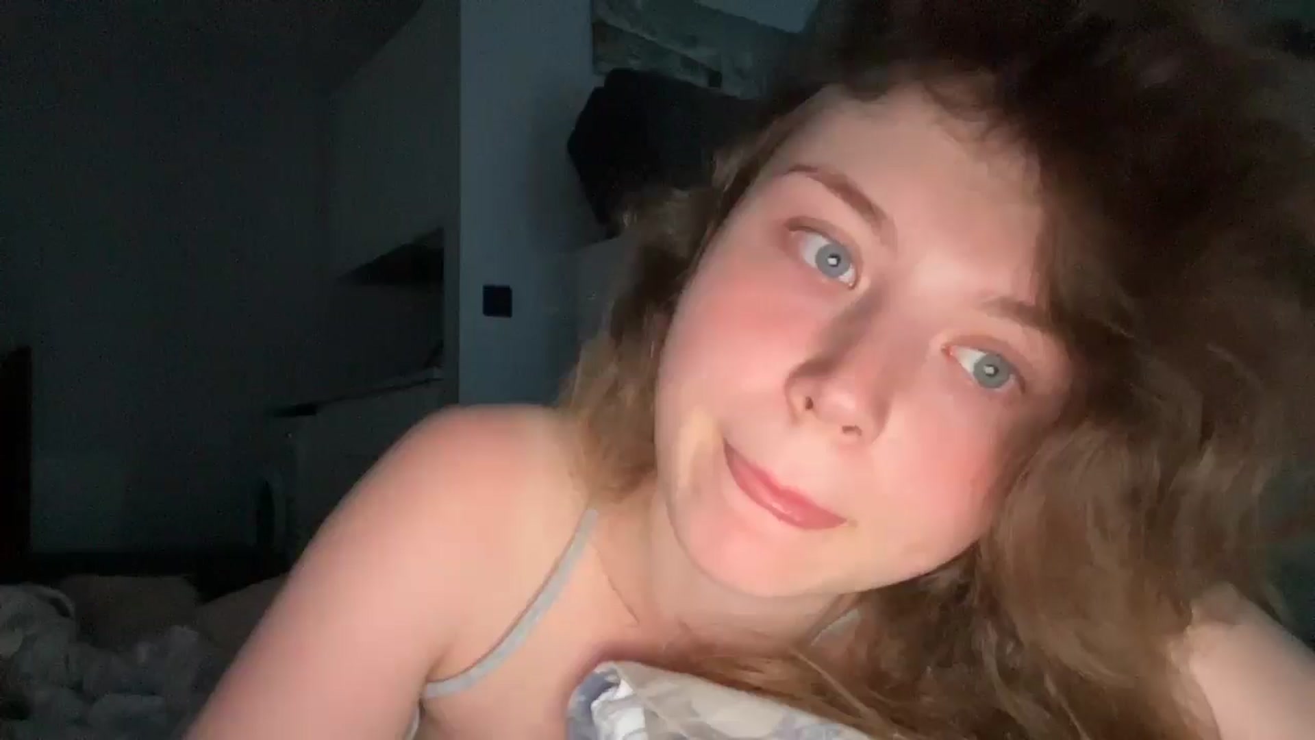 Gallery image thumbnail from Coconut_dream's myfreecams stream on, 08/04/2025, 05:31 image 11 of 20
