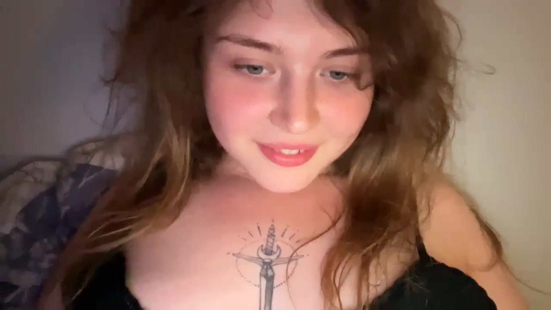 Gallery image thumbnail from Coconut_dream's myfreecams stream on, 08/04/2025, 20:53 image 2 of 20