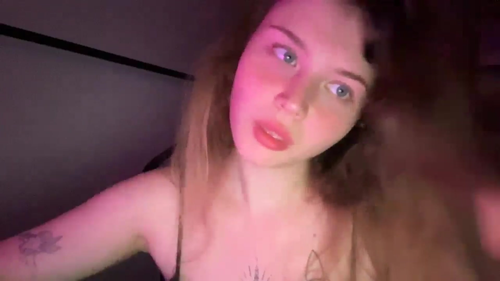 Gallery image thumbnail from Coconut_dream's myfreecams stream on, 08/09/2025, 23:10 image 3 of 20