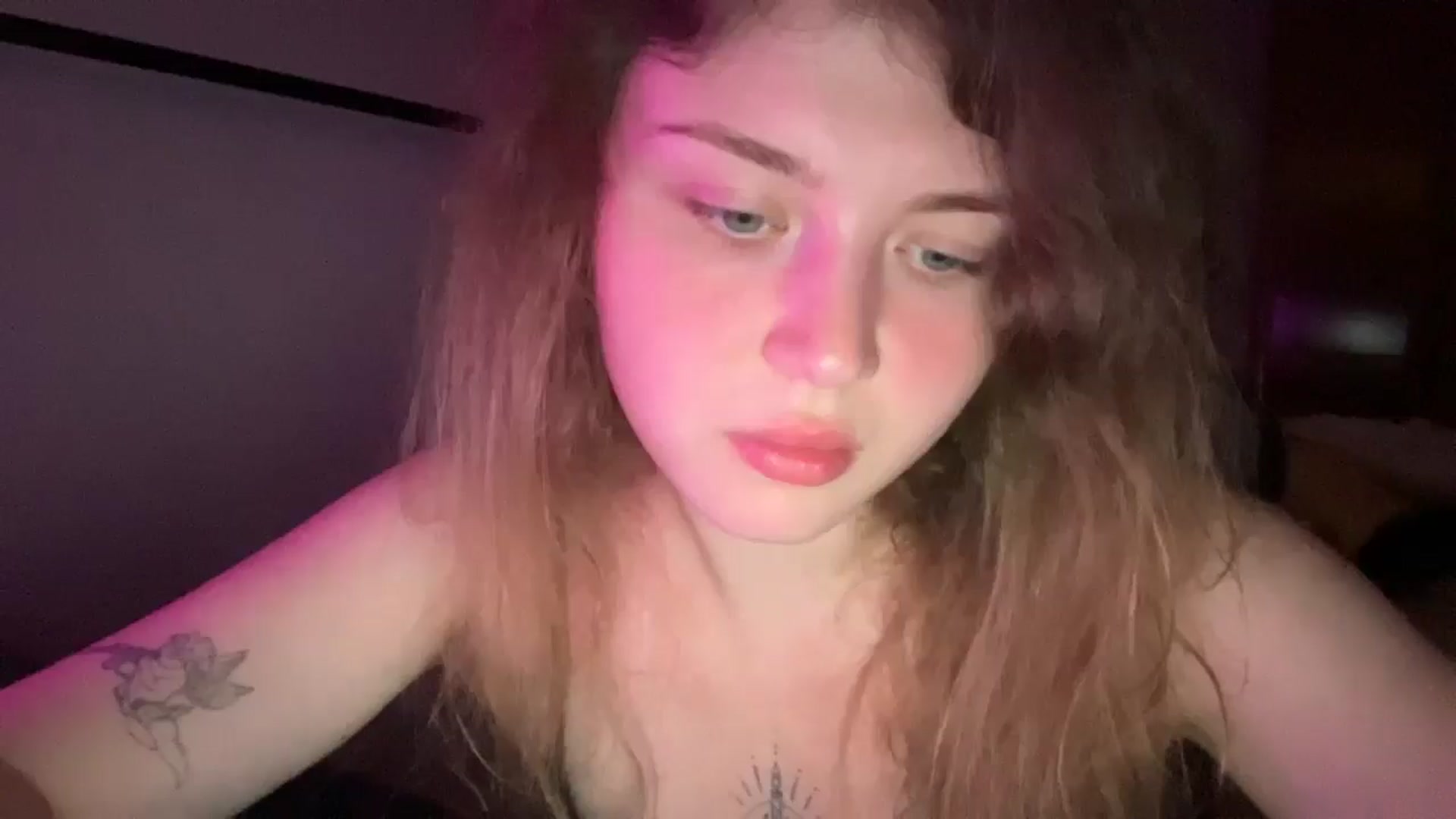 Gallery image thumbnail from Coconut_dream's myfreecams stream on, 08/09/2025, 23:10 image 14 of 20