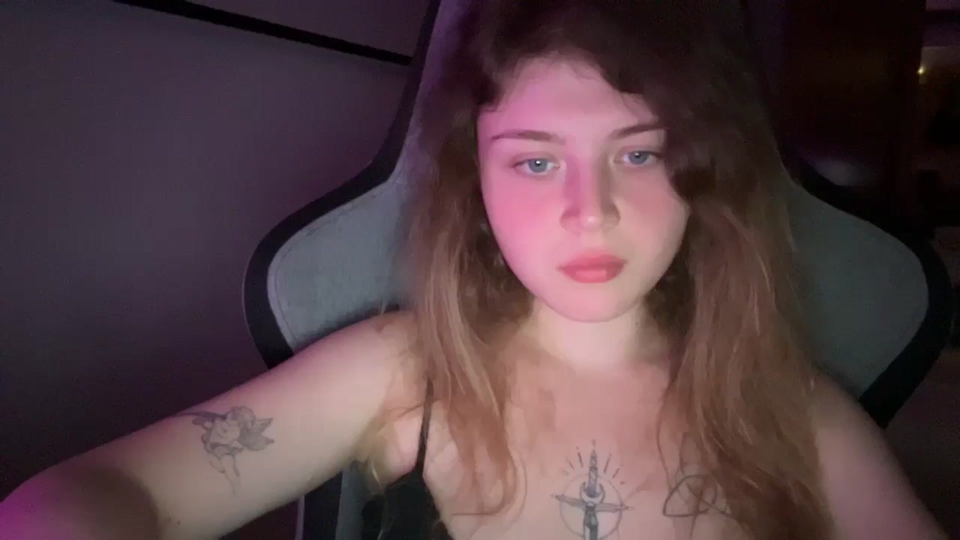 Gallery image thumbnail from Coconut_dream's myfreecams stream on, 08/09/2025, 23:10 image 13 of 20