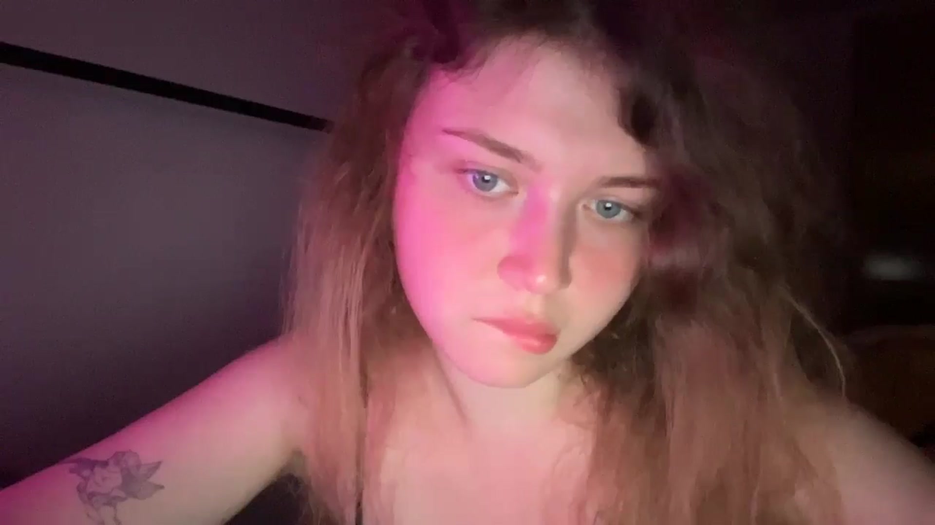 Gallery image thumbnail from Coconut_dream's myfreecams stream on, 08/09/2025, 23:10 image 7 of 20