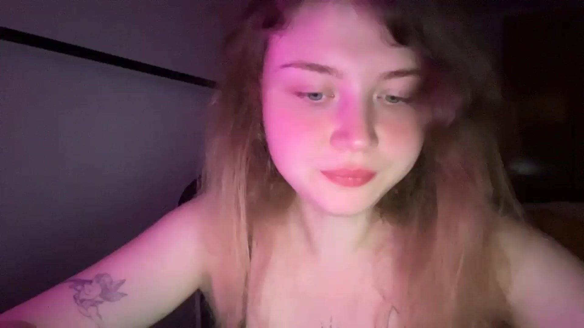 Gallery image thumbnail from Coconut_dream's myfreecams stream on, 08/09/2025, 23:10 image 5 of 20