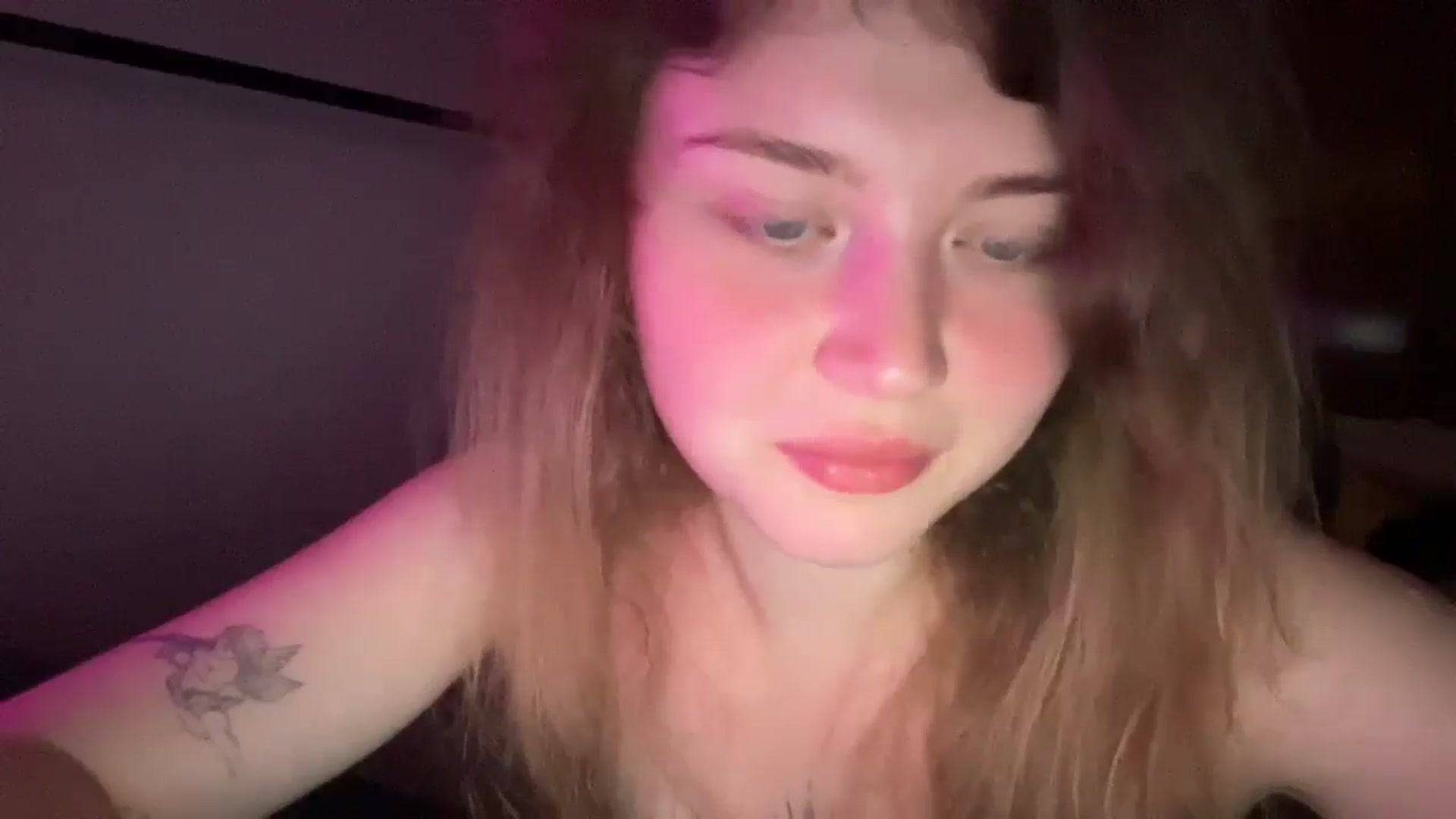 Gallery image thumbnail from Coconut_dream's myfreecams stream on, 08/09/2025, 23:10 image 16 of 20