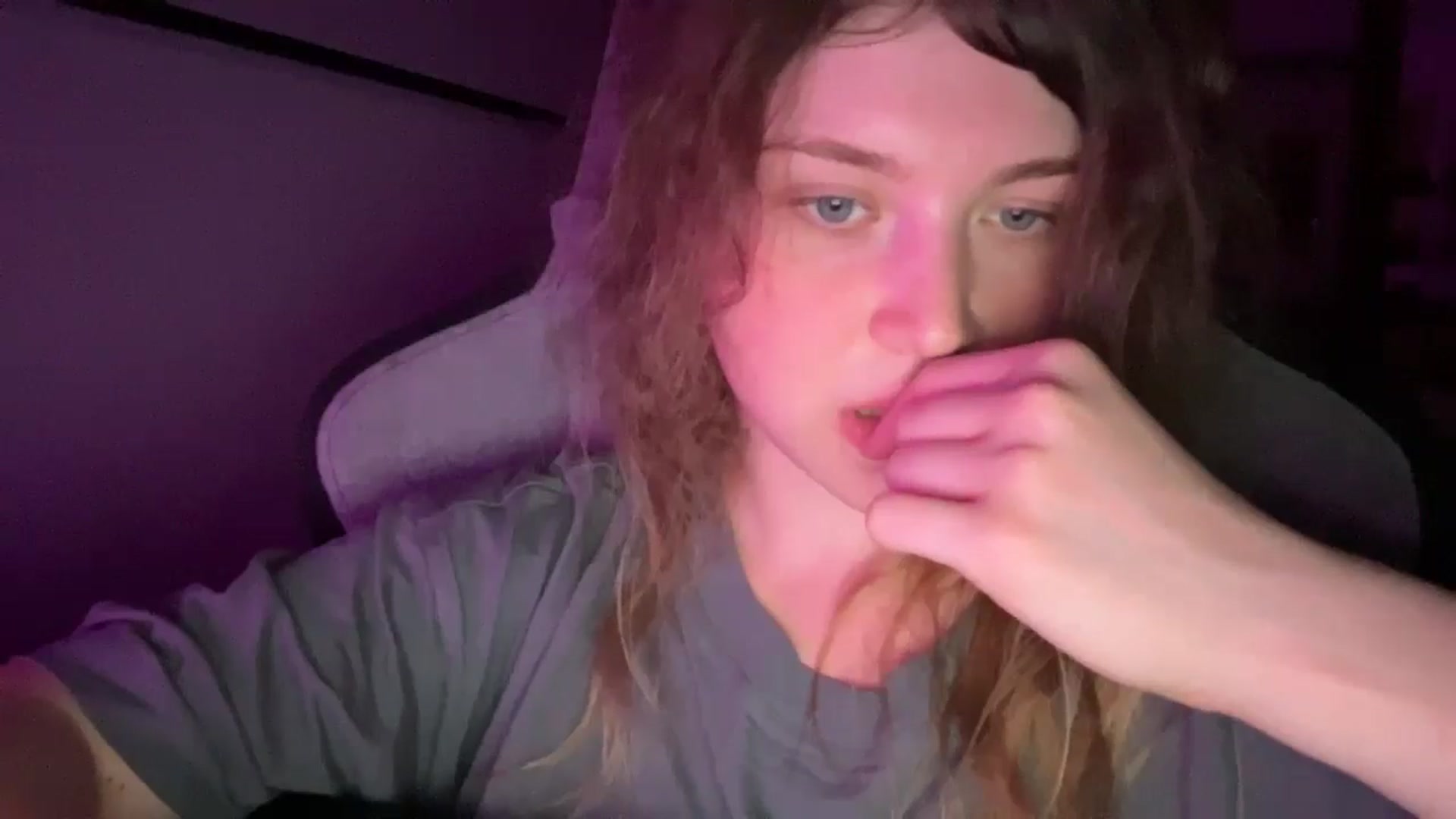 Gallery image thumbnail from Coconut_dream's myfreecams stream on, 08/10/2025, 21:03 image 13 of 20