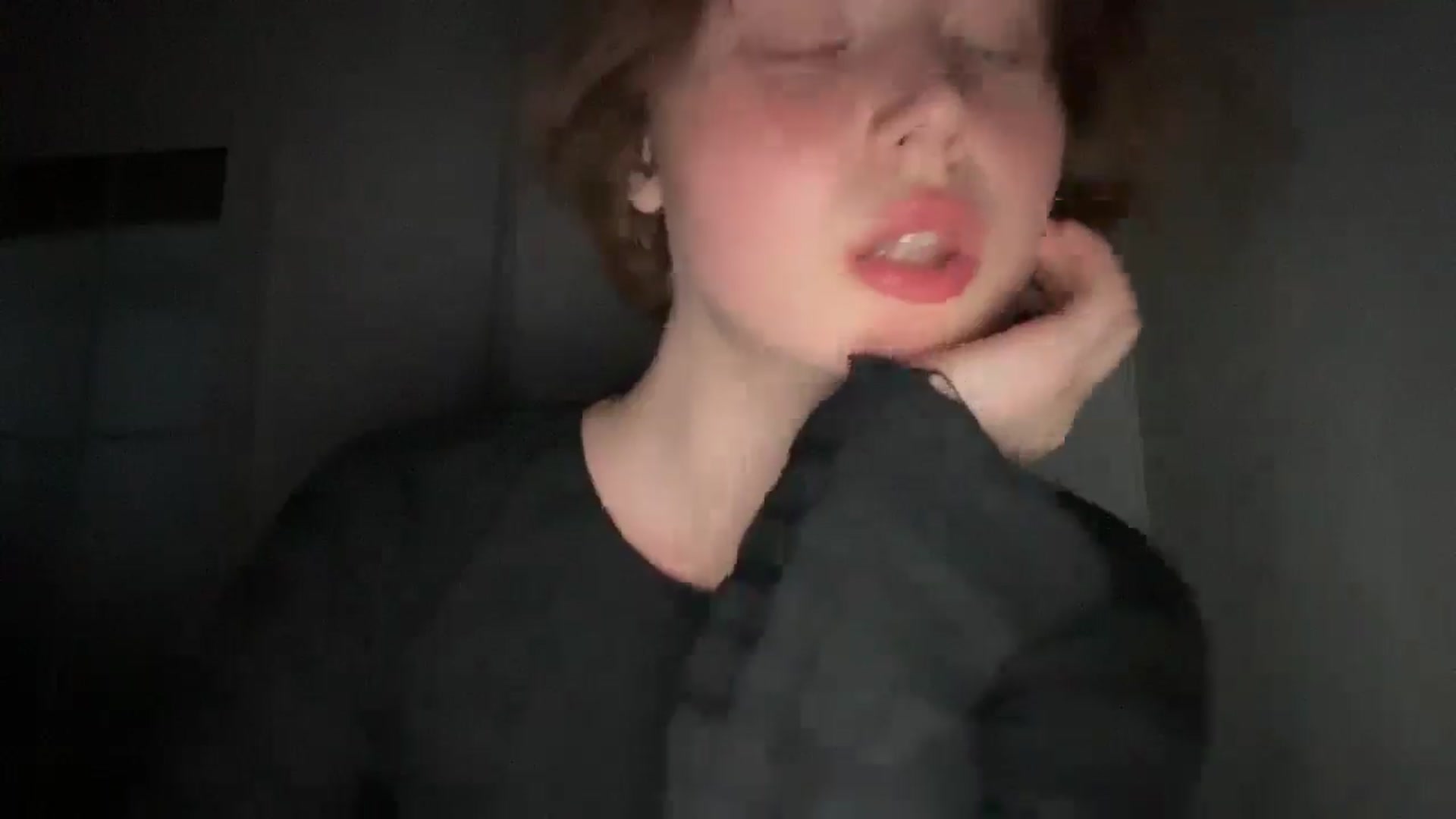 Gallery image thumbnail from Coconut_dream's myfreecams stream on, 08/17/2025, 20:01 image 14 of 20