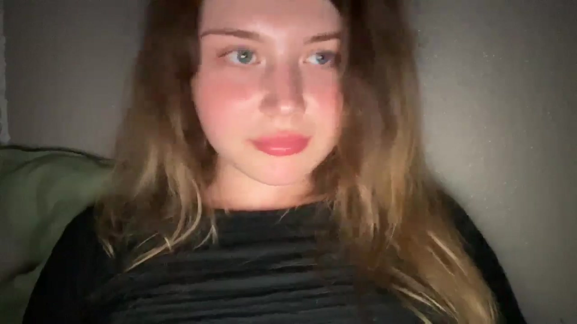 Gallery image thumbnail from Coconut_dream's myfreecams stream on, 08/17/2025, 21:12 image 13 of 20