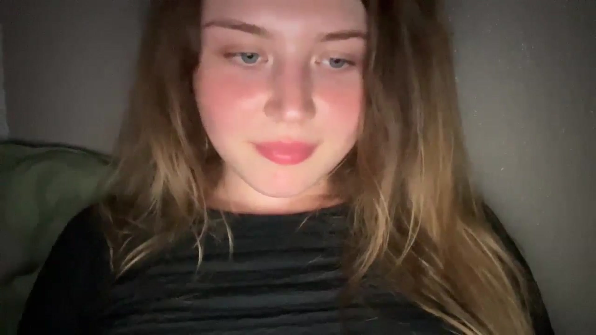 Gallery image thumbnail from Coconut_dream's myfreecams stream on, 08/17/2025, 21:12 image 10 of 20