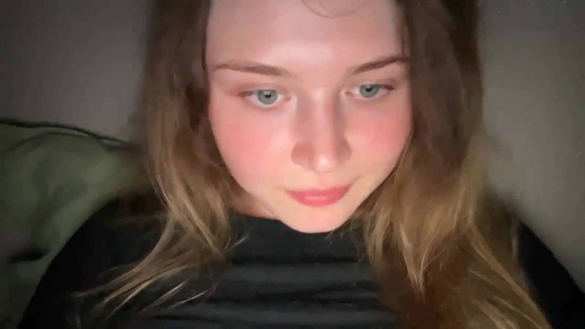 Gallery image thumbnail from Coconut_dream's myfreecams stream on, 08/17/2025, 21:12 image 14 of 20