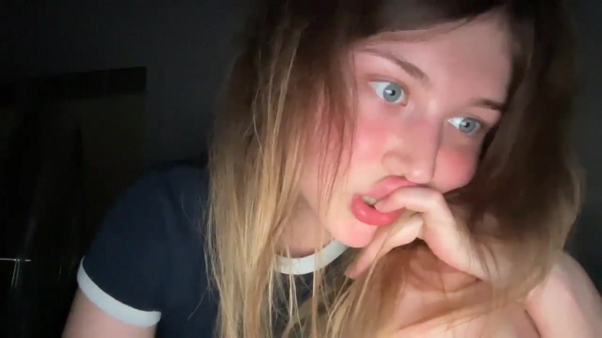 Gallery image thumbnail from Coconut_dream's myfreecams stream on, 08/20/2025, 22:05 image 14 of 20